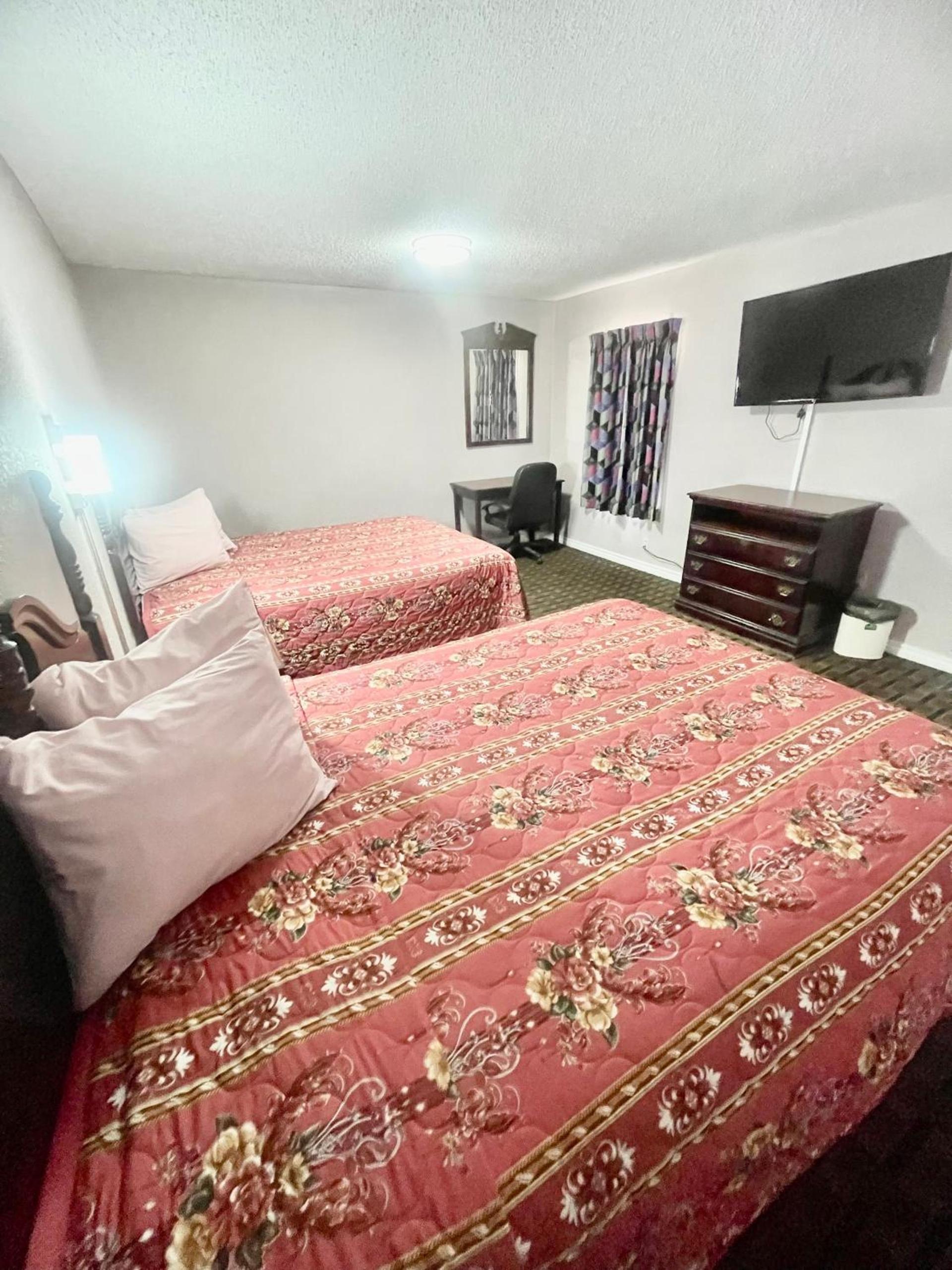 Bradbury Inn photo 18