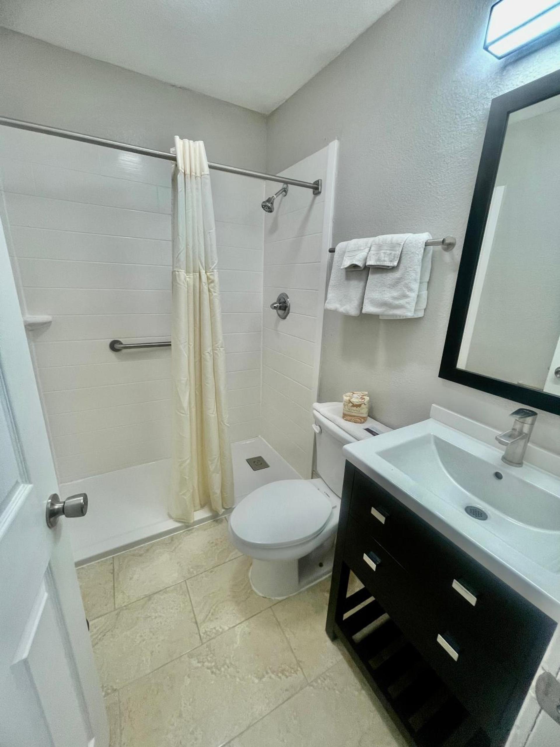 Bradbury Inn photo 16