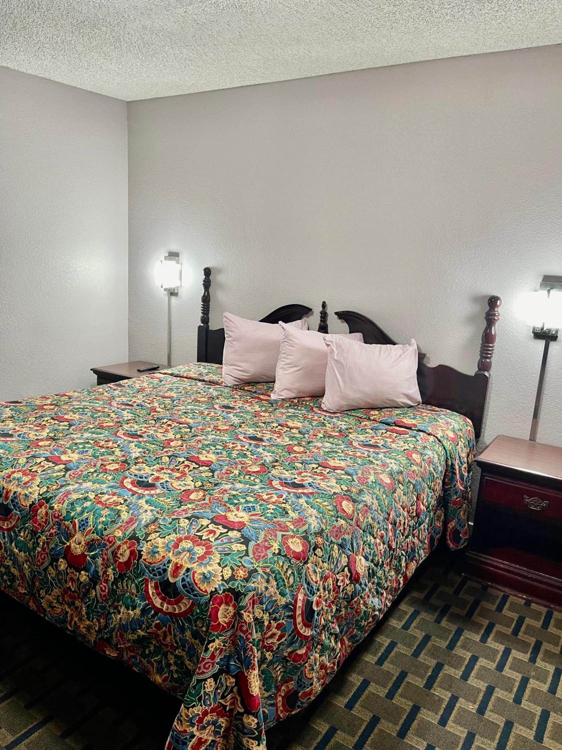 Bradbury Inn photo 21