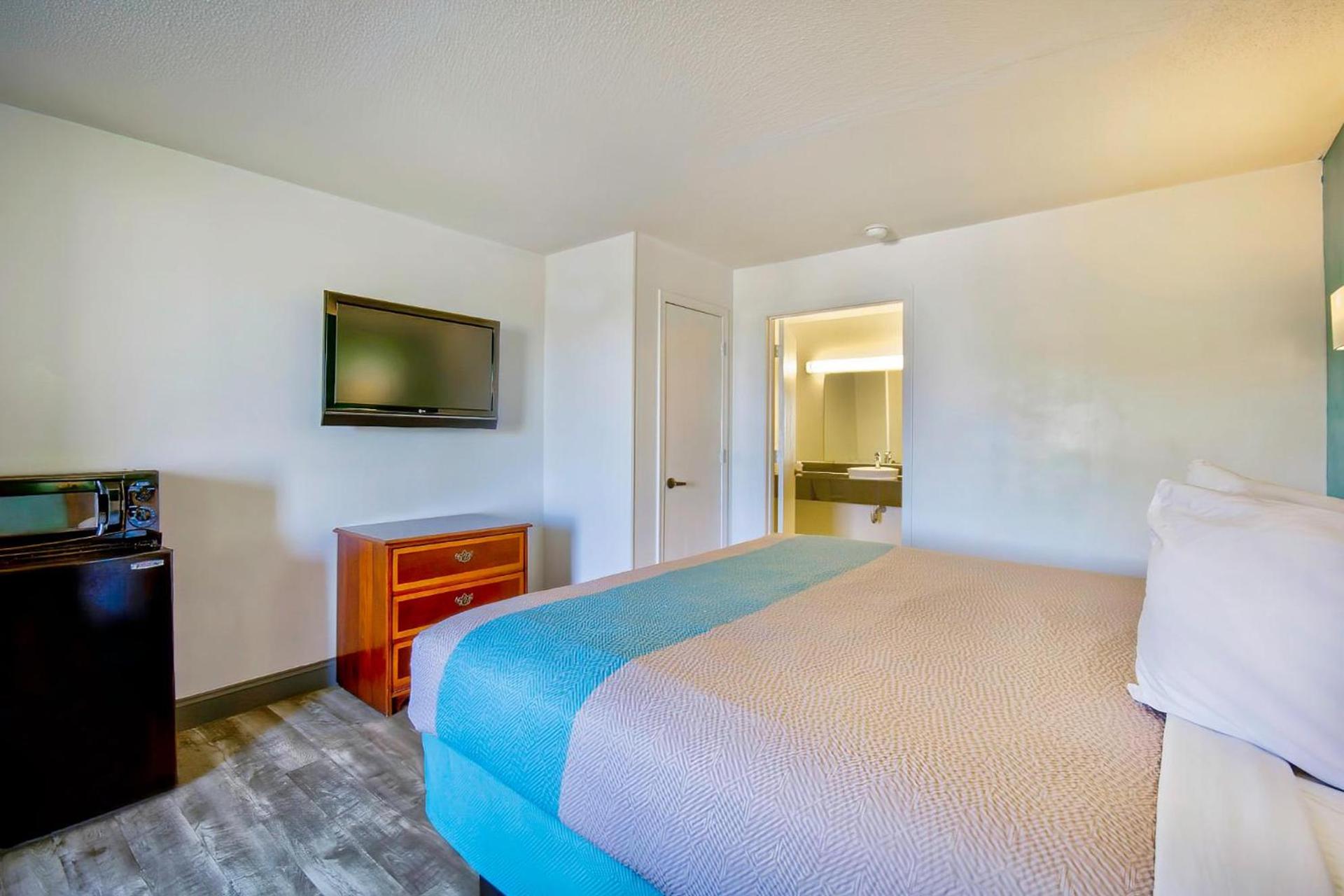 Motel 6-Grand Rivers, KY photo 50