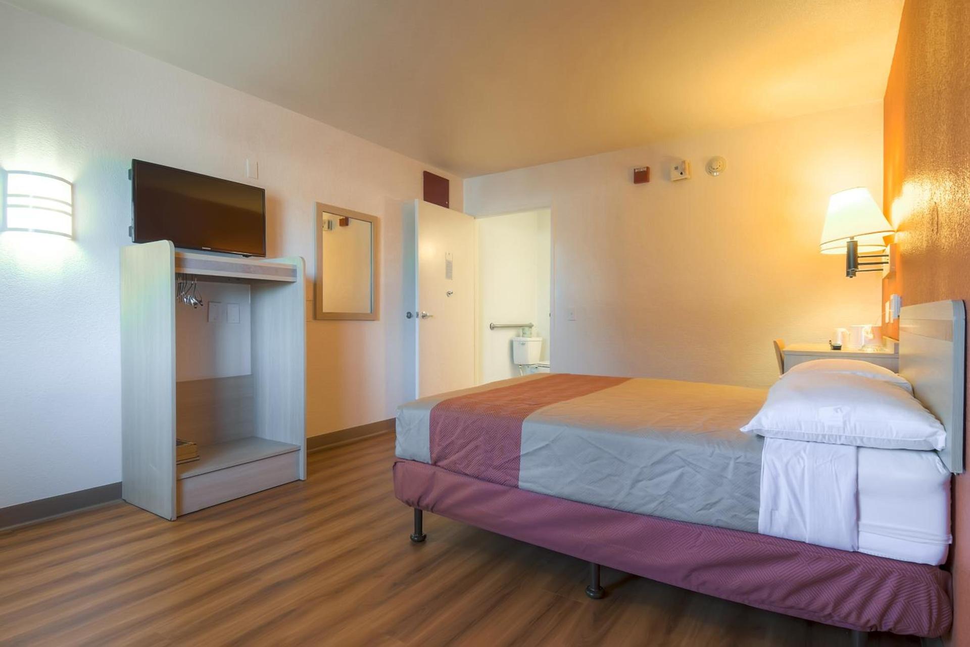 Motel 6-Rancho Mirage, CA - Palm Springs photo 8
