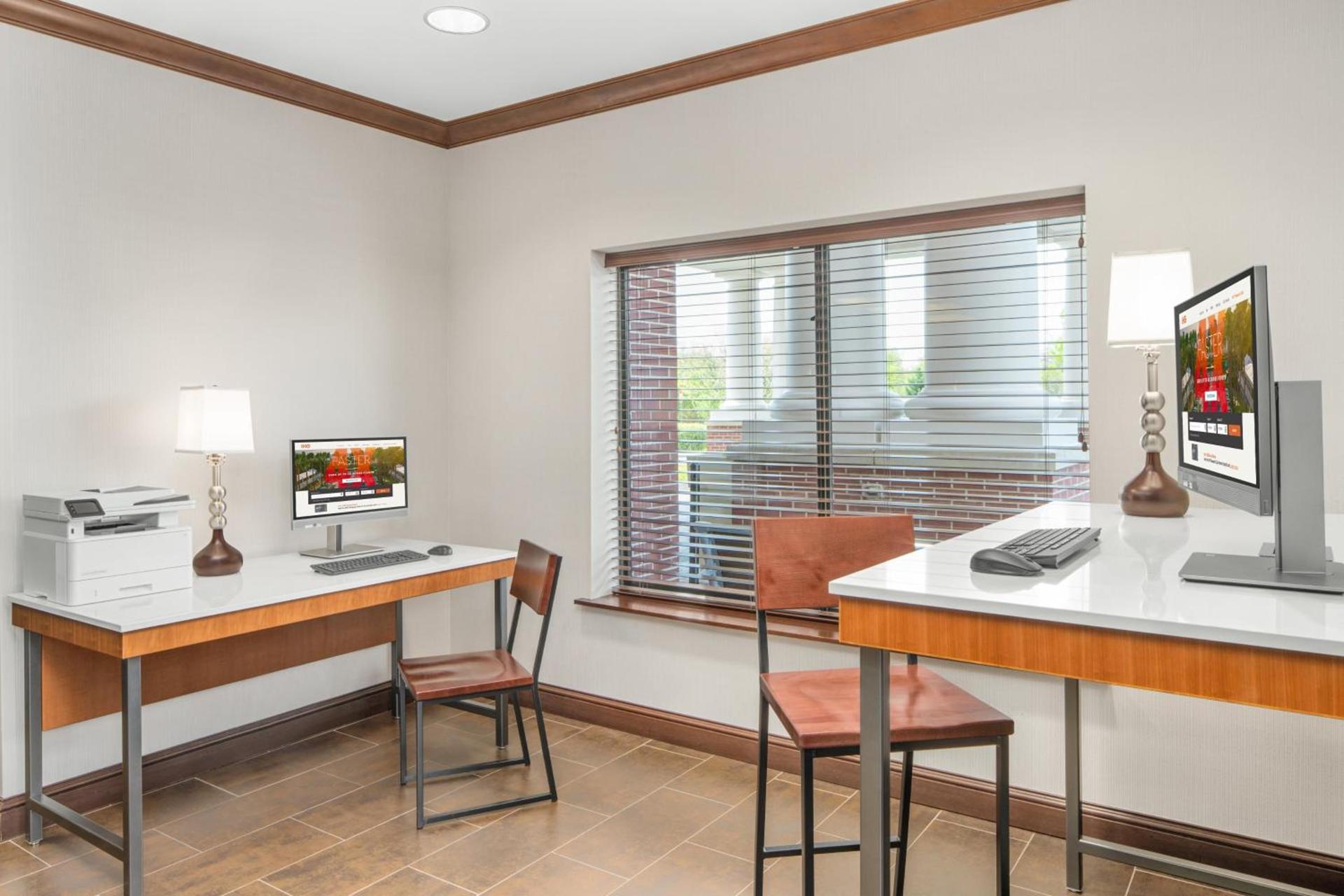 Holiday Inn Express & Suites Wilmington-Newark by IHG photo 33