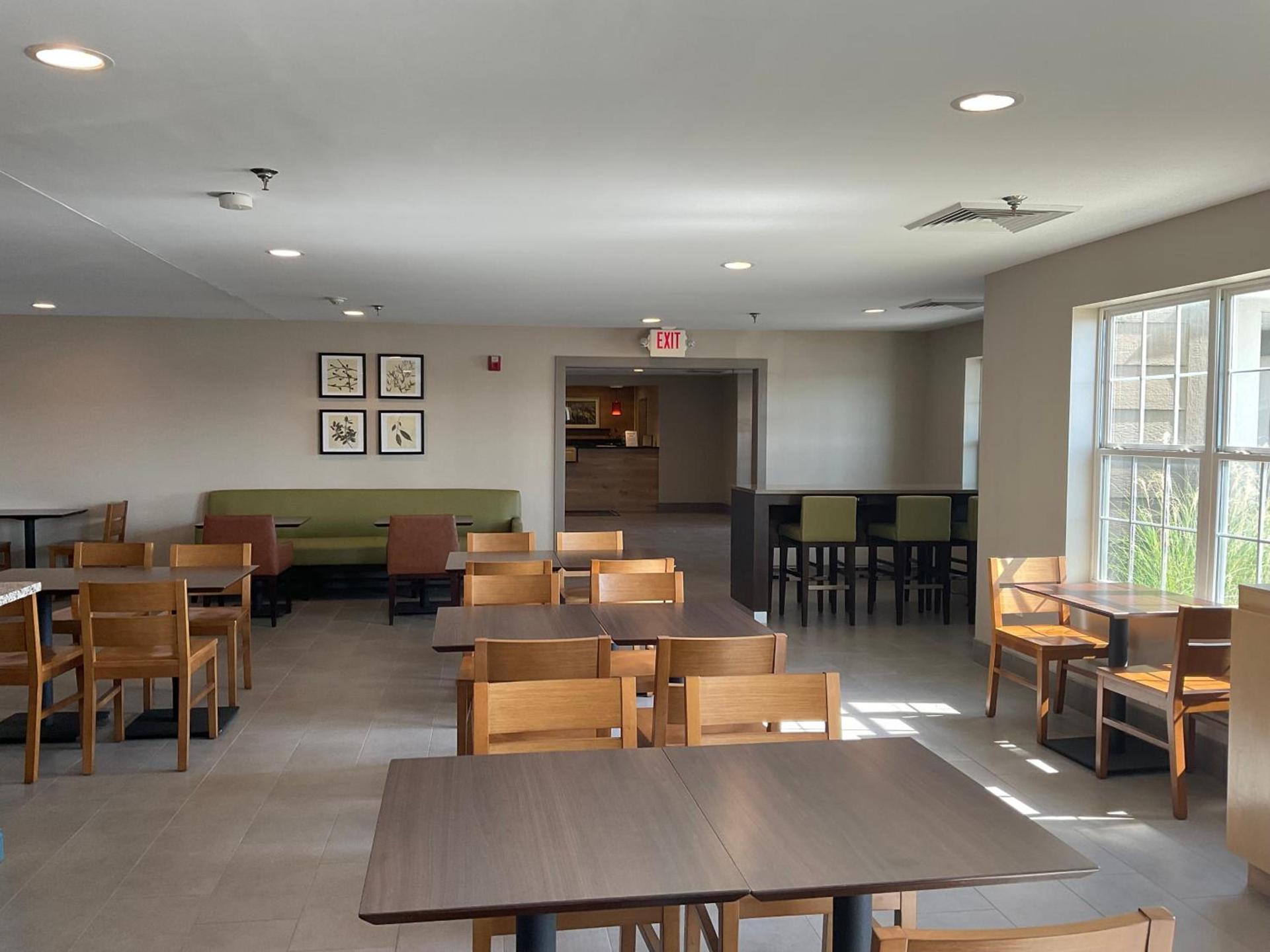 Country Inn & Suites by Radisson, Marion, IL photo 54