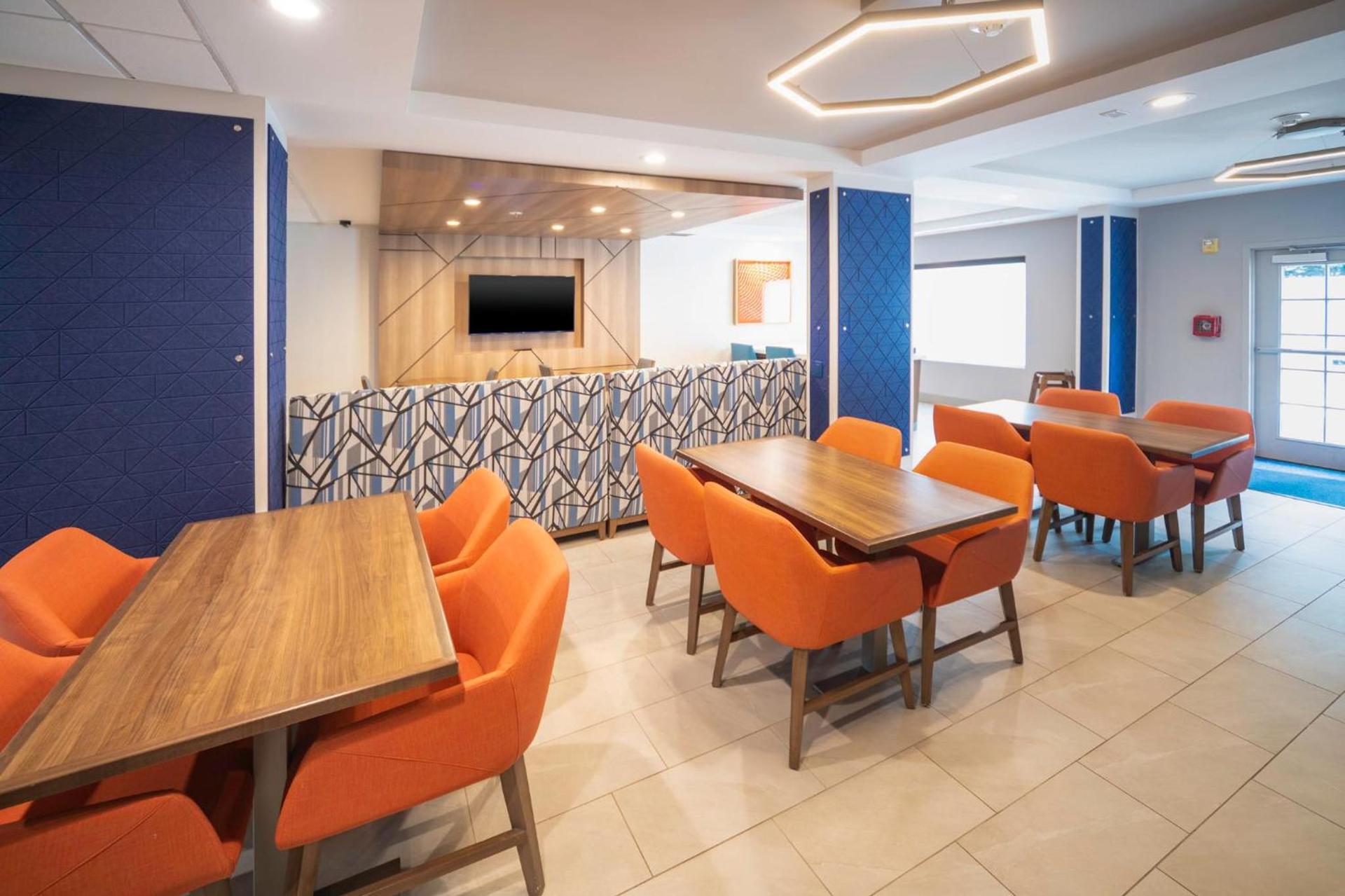 Holiday Inn Express and Suites Atlanta-Johns Creek by IHG photo 14