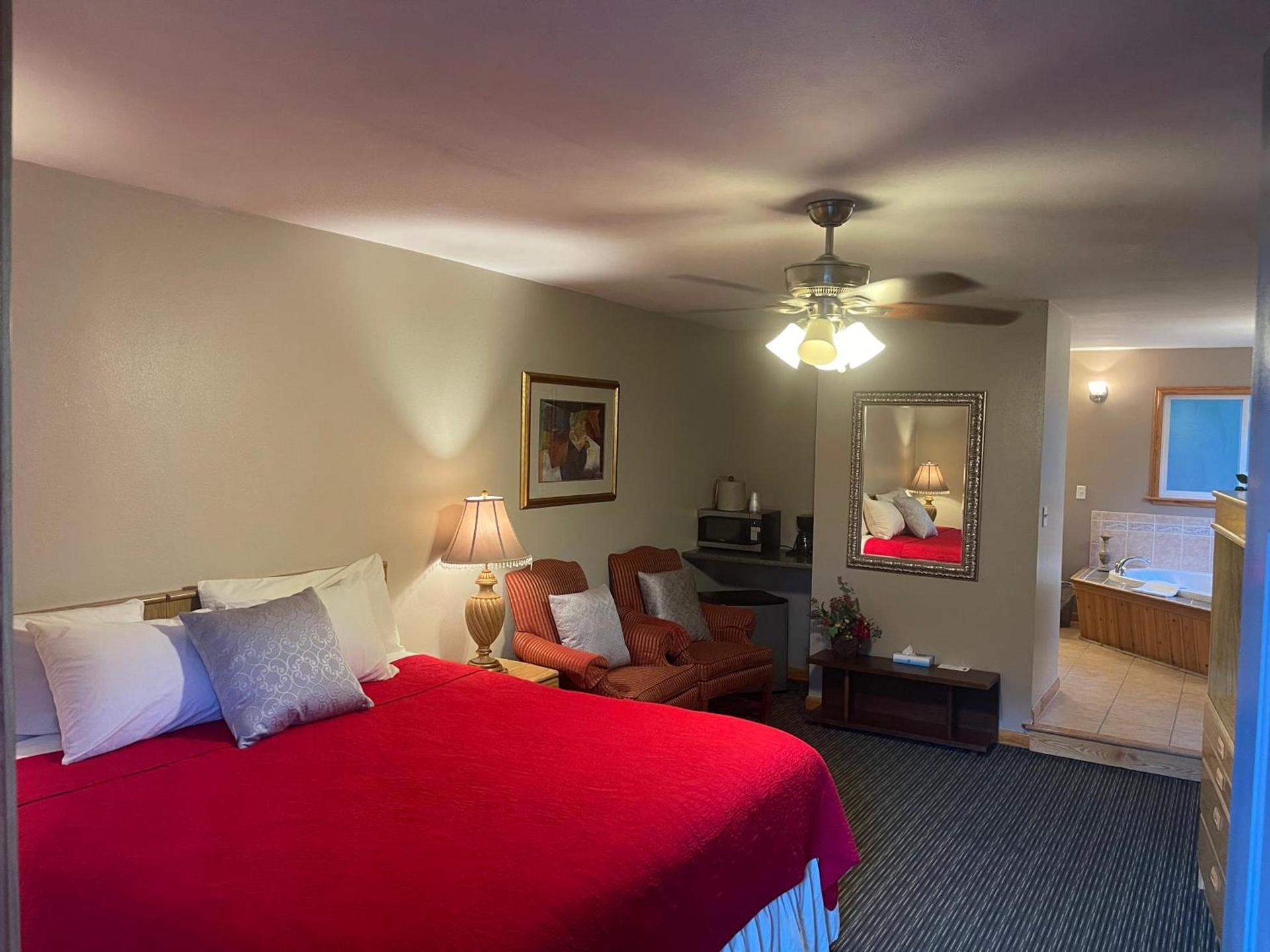 Pikes Peak Inn photo 38