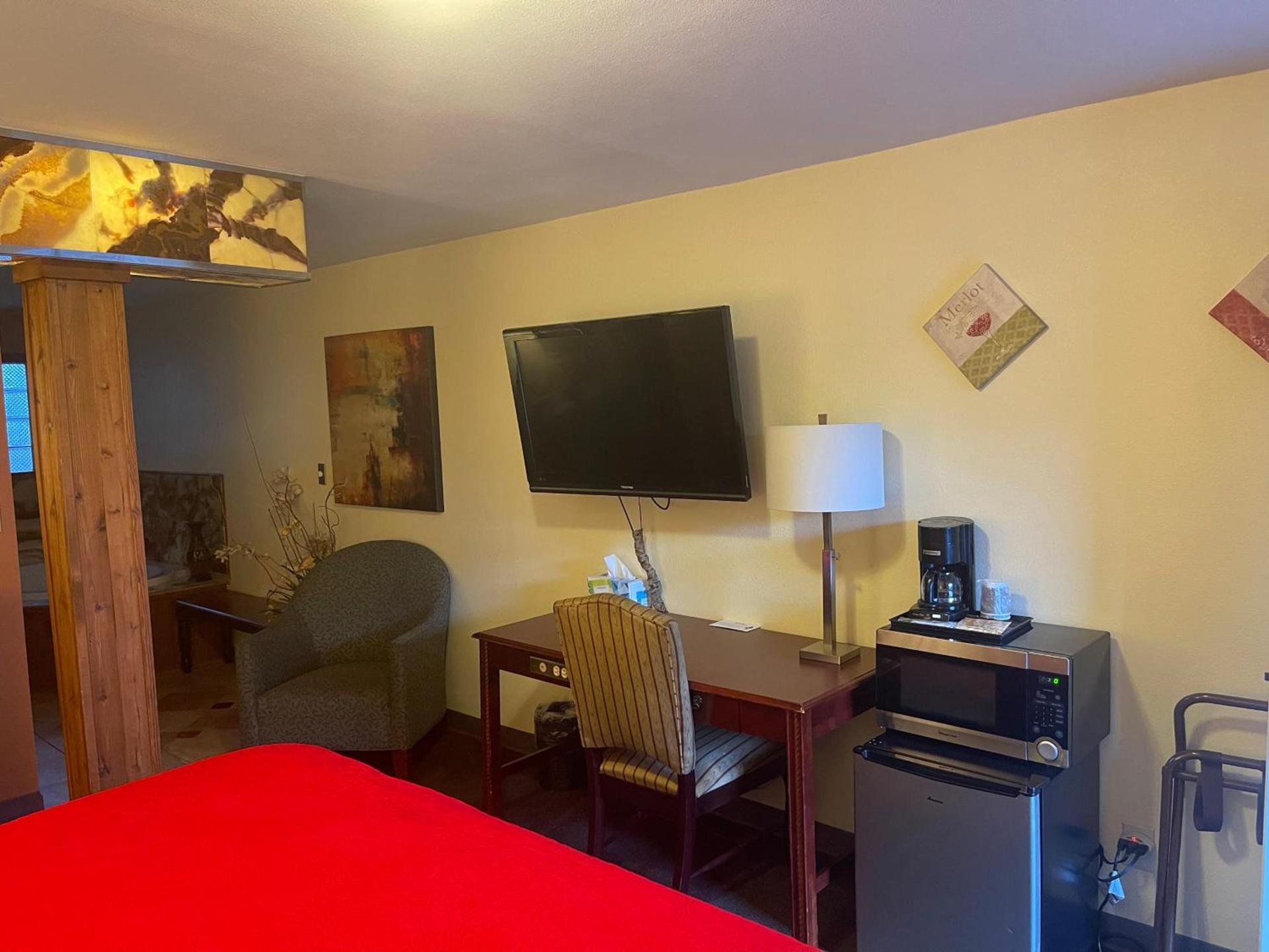 Pikes Peak Inn photo 36