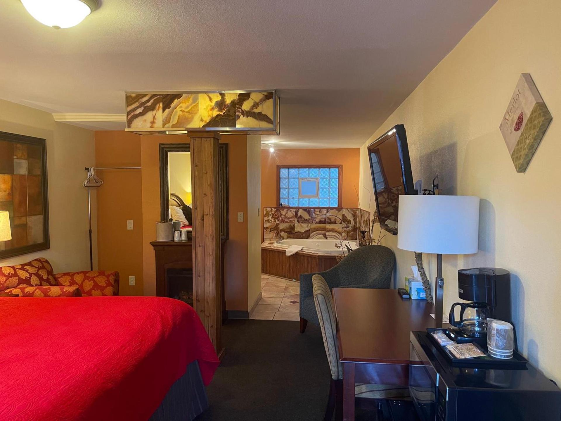 Pikes Peak Inn photo 17
