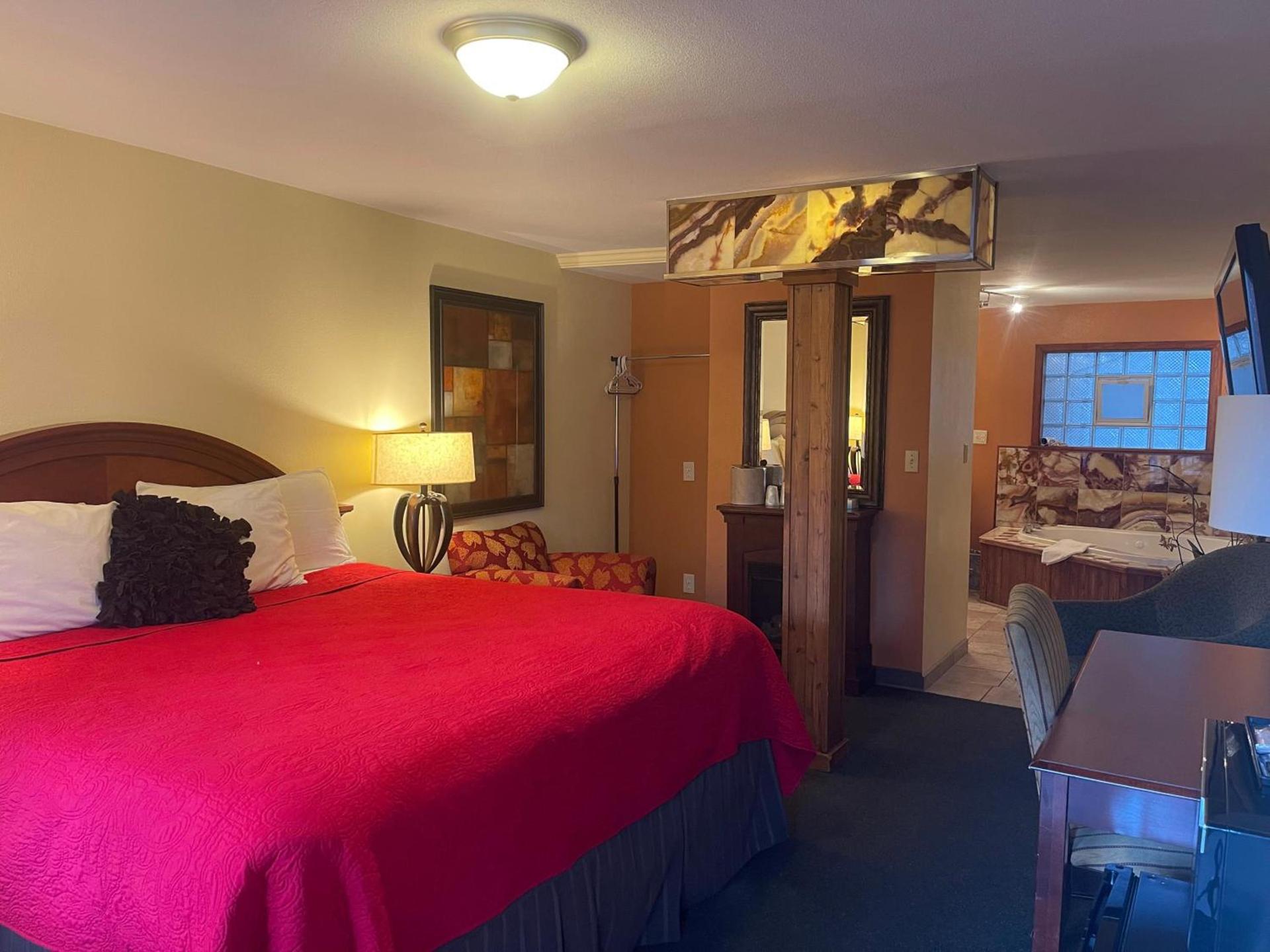 Pikes Peak Inn photo 29