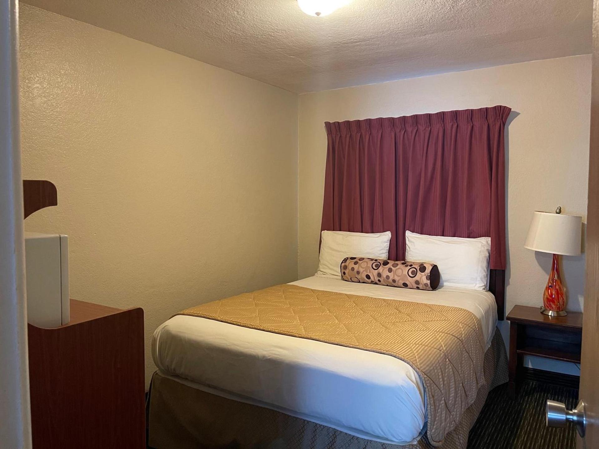 Pikes Peak Inn photo 7