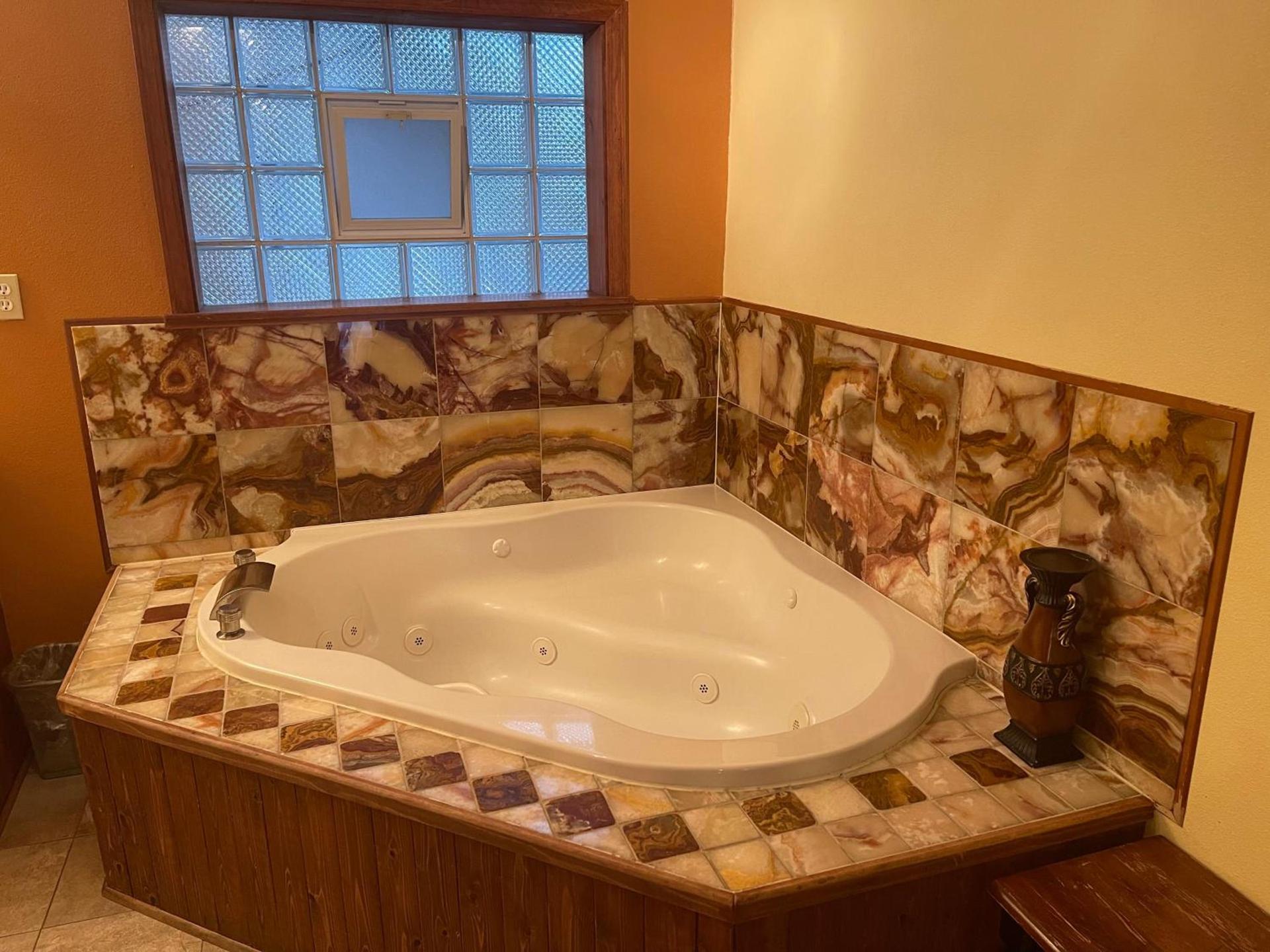 Pikes Peak Inn photo 23