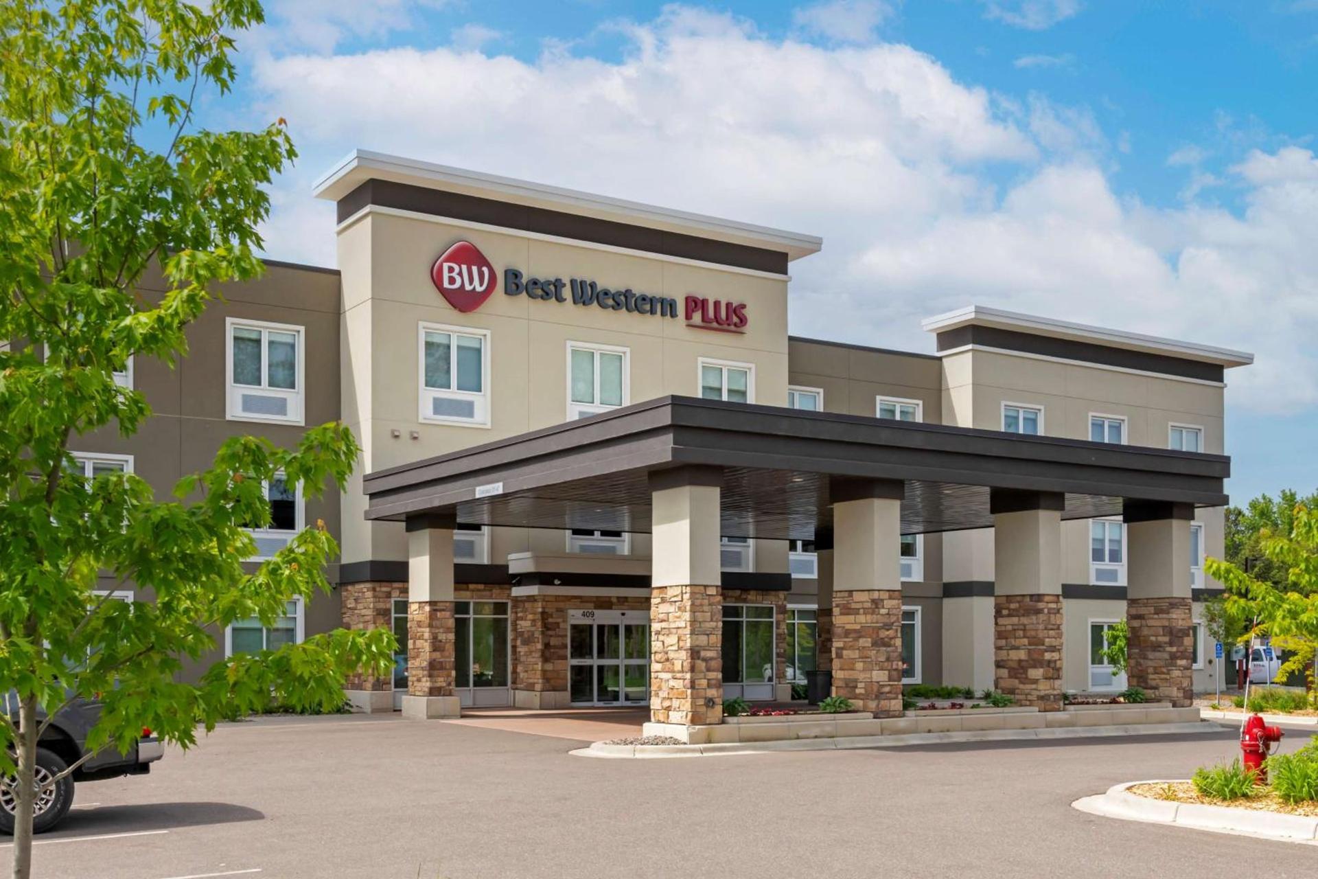 Best Western Plus Isanti photo 3
