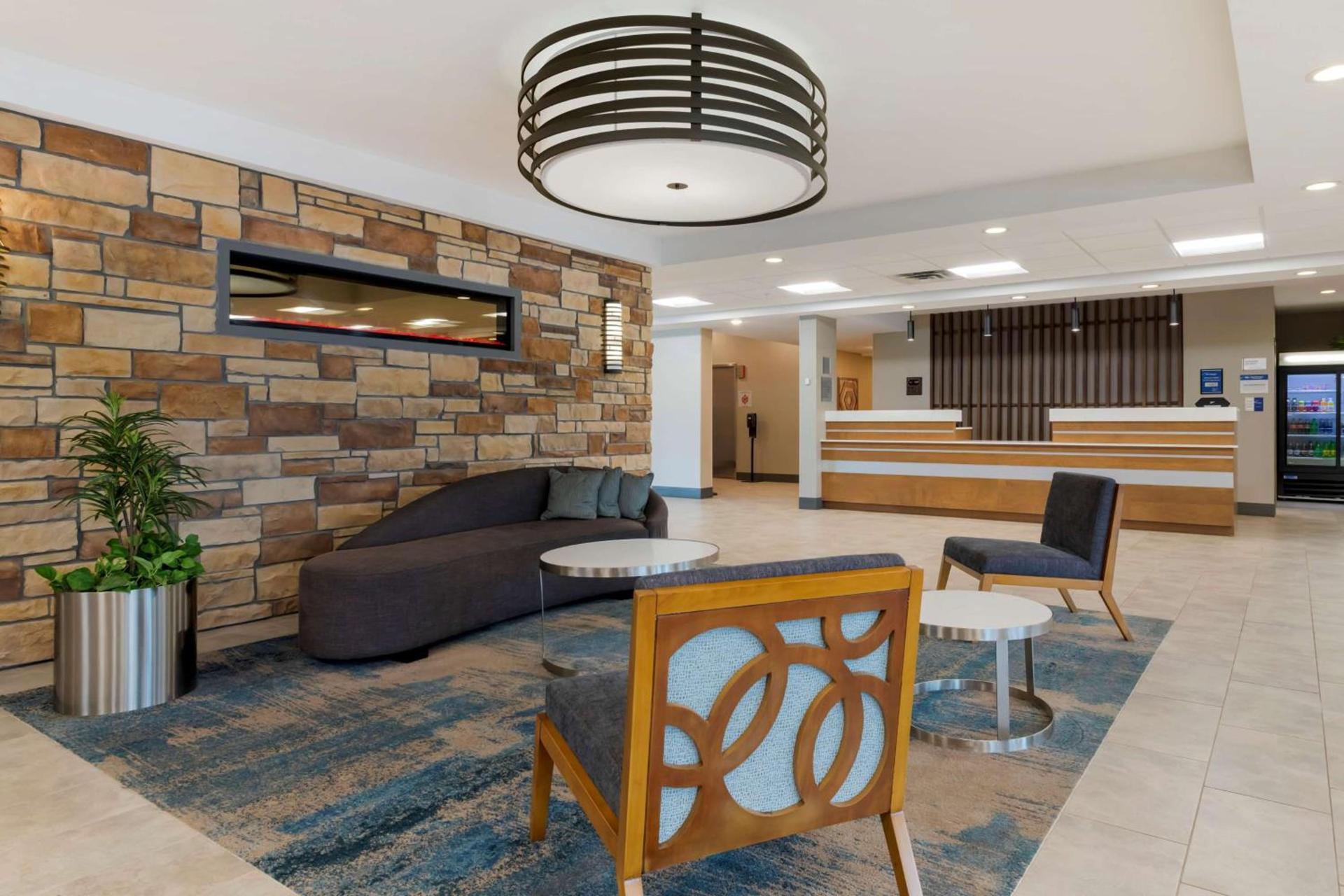 Best Western Plus Isanti photo 4