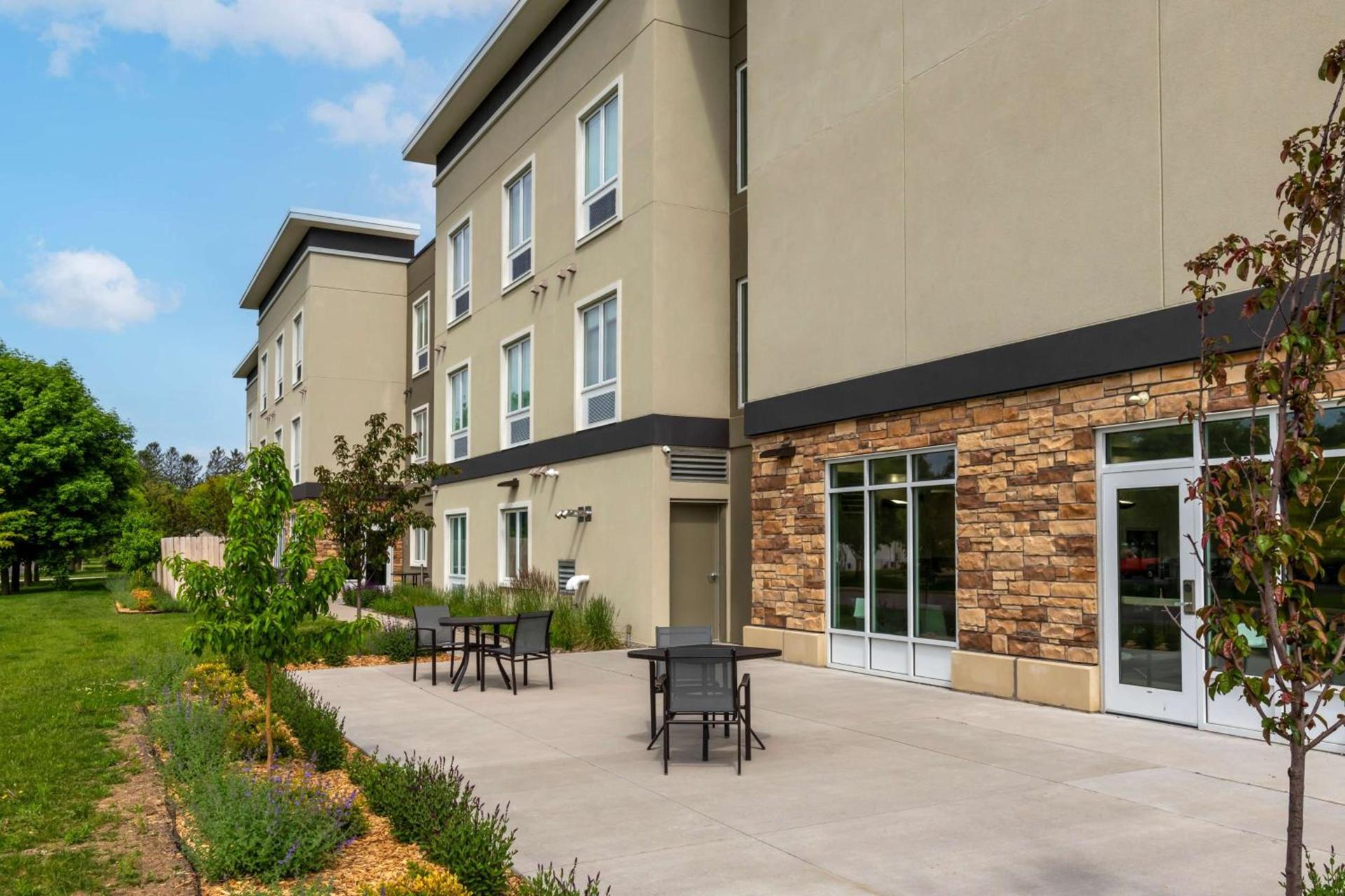 Best Western Plus Isanti photo 19