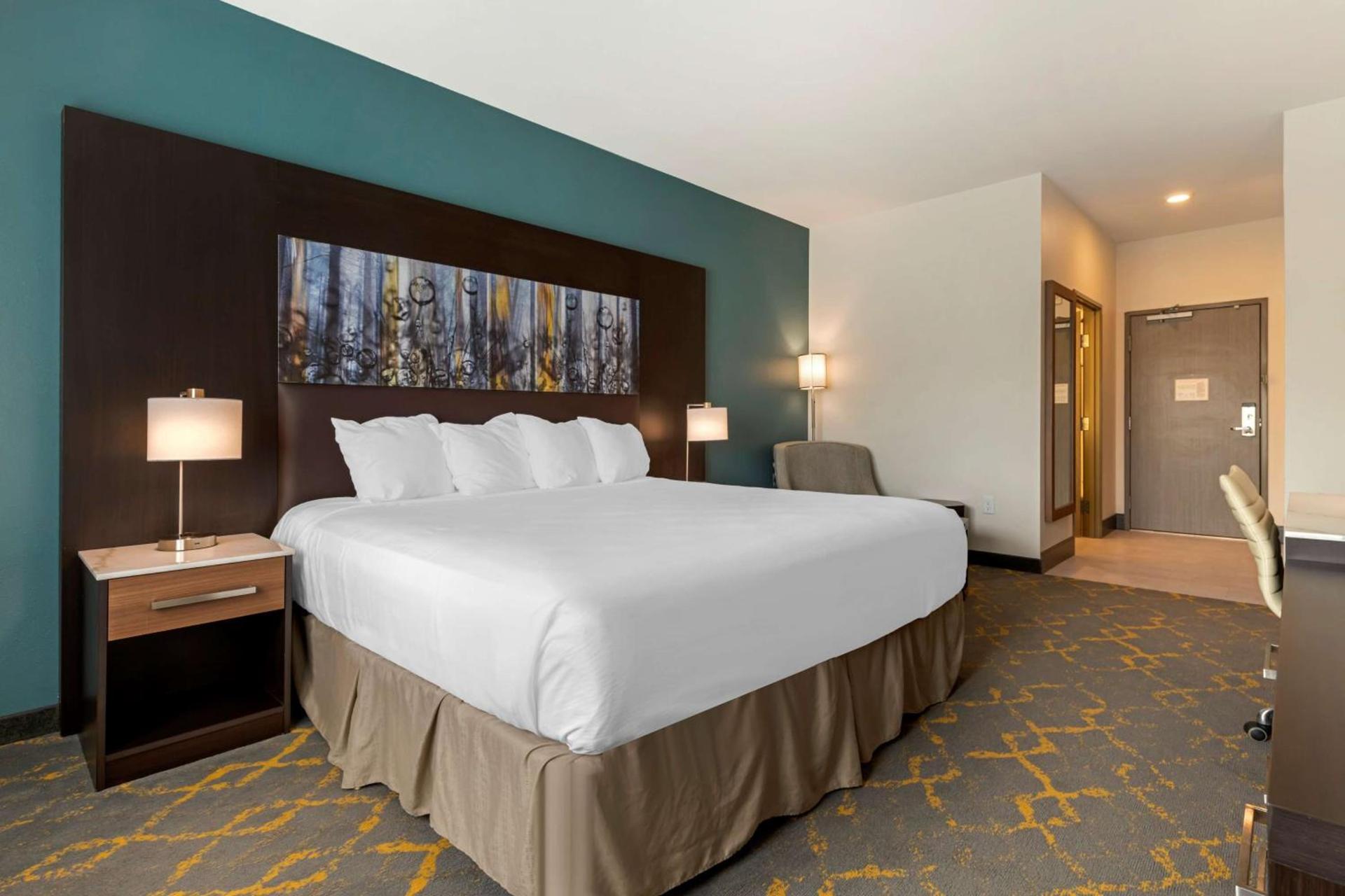 Best Western Plus Isanti photo 26