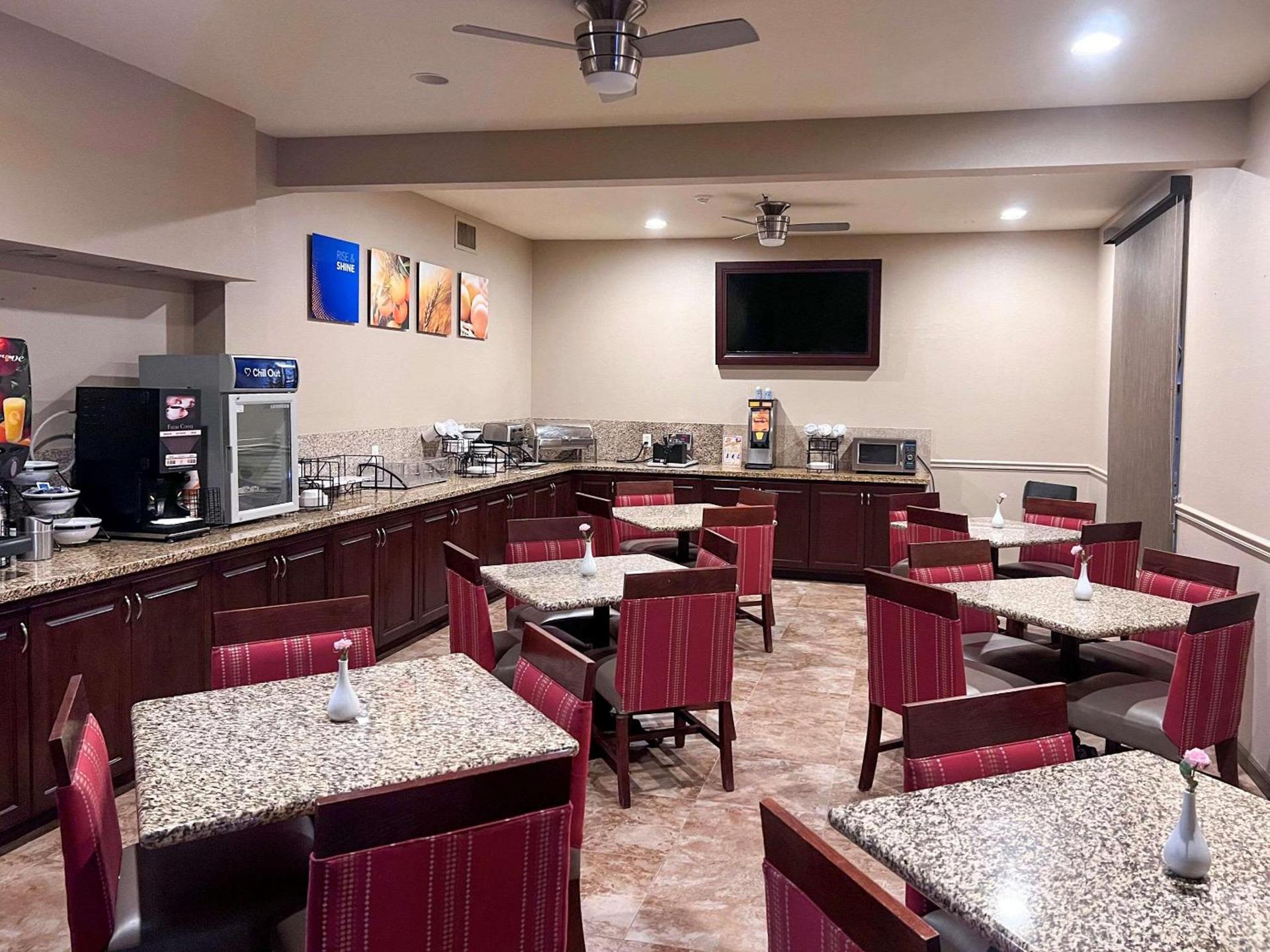 Comfort Inn Phoenix Central City photo 21
