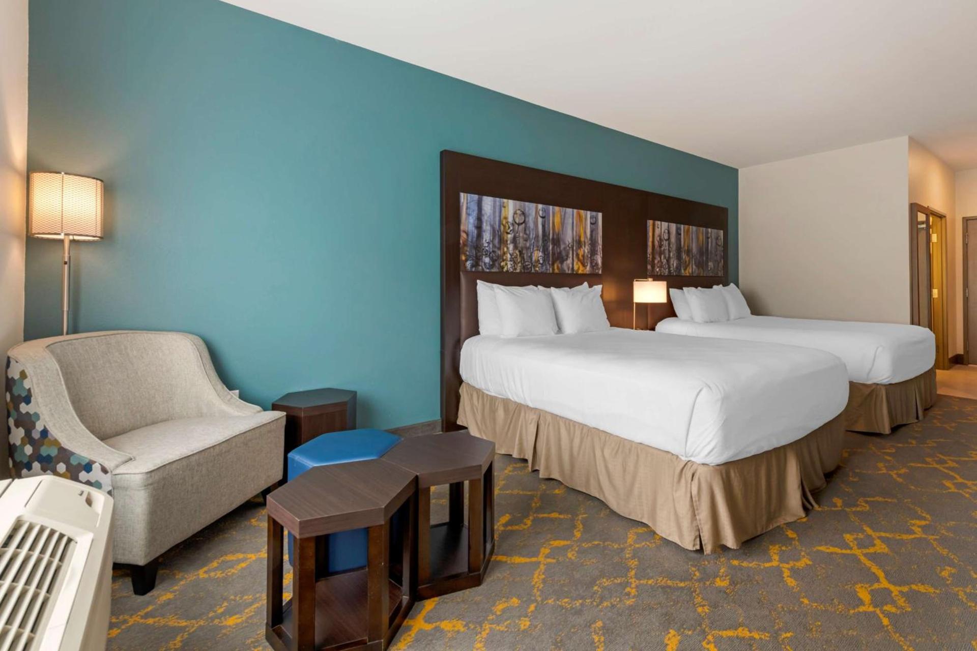 Best Western Plus Isanti photo 33
