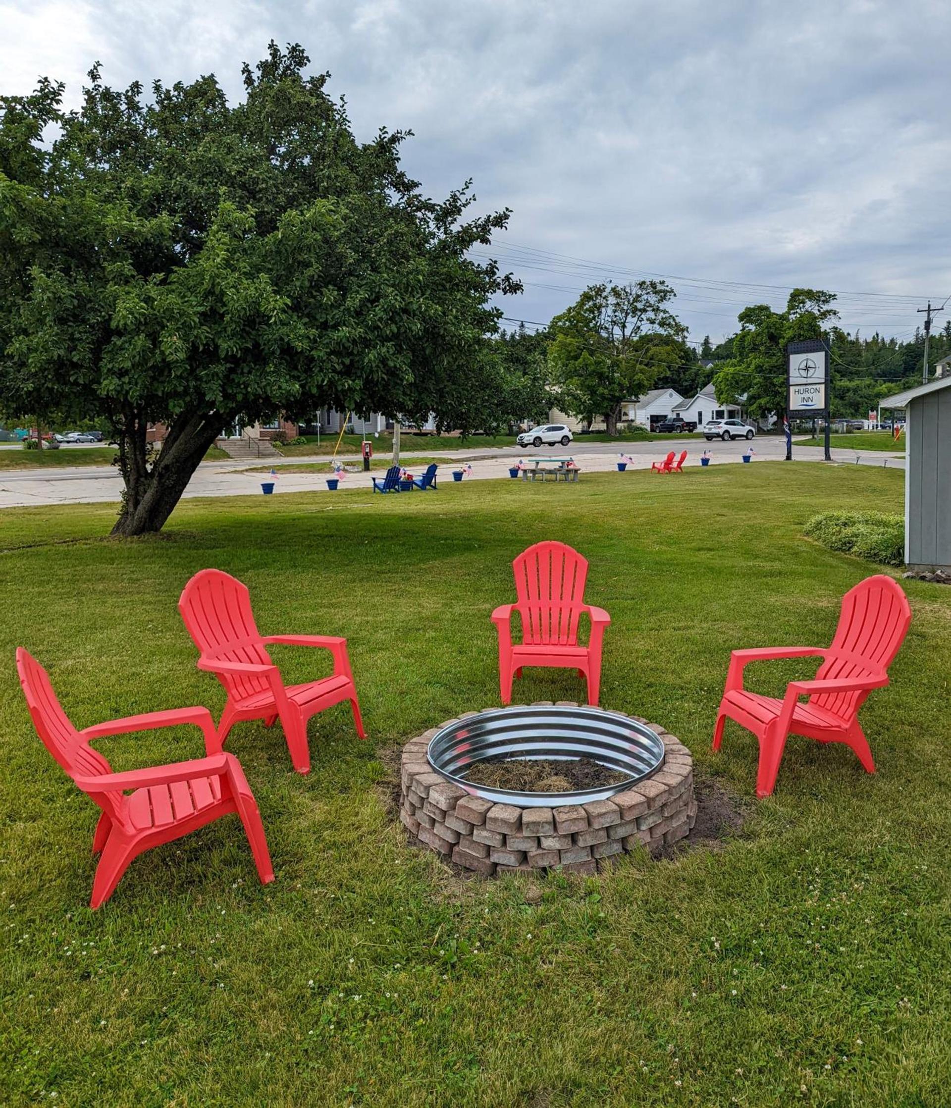 Huron Inn photo 14