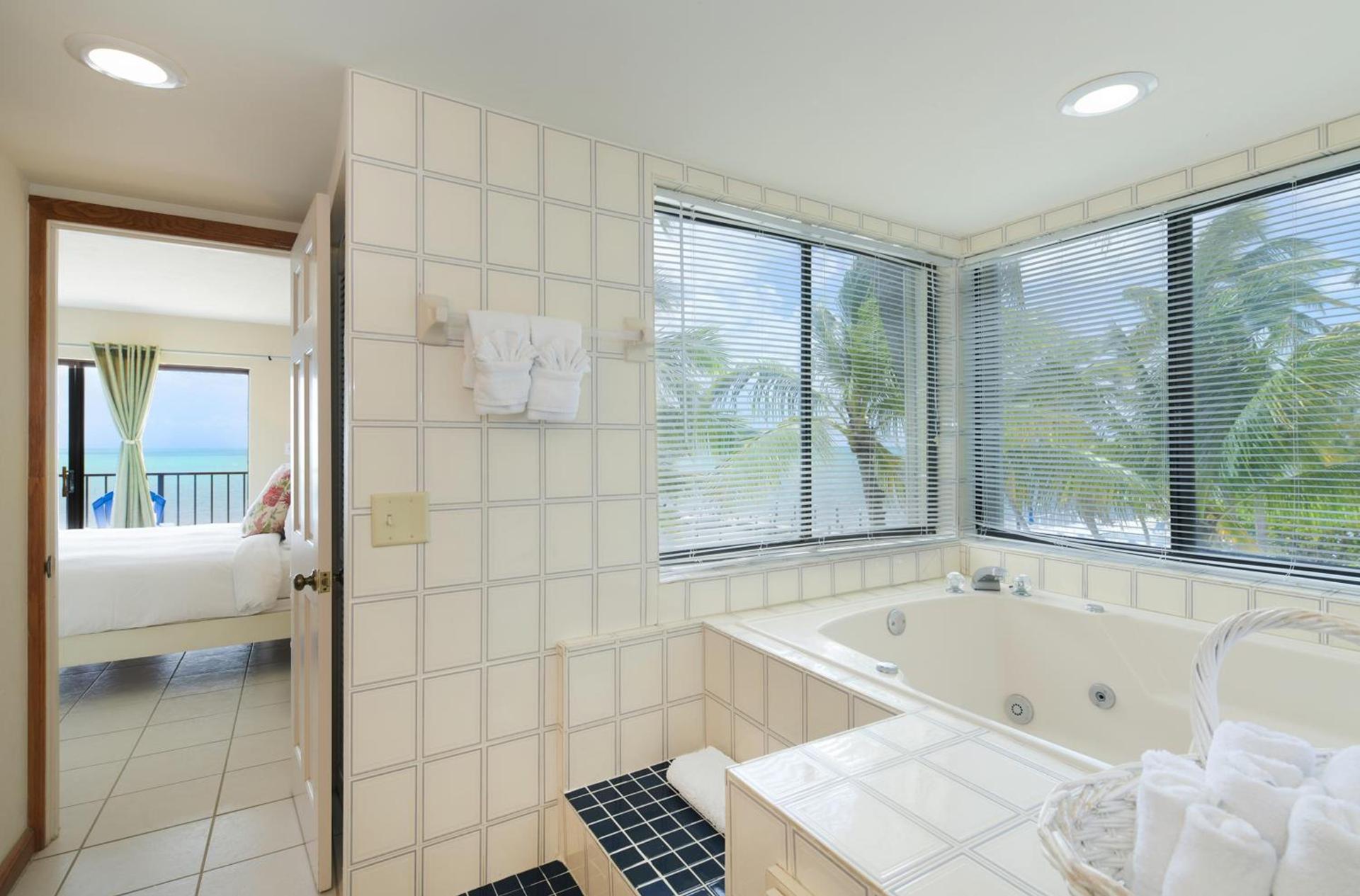 Pines & Palms Resort photo 64