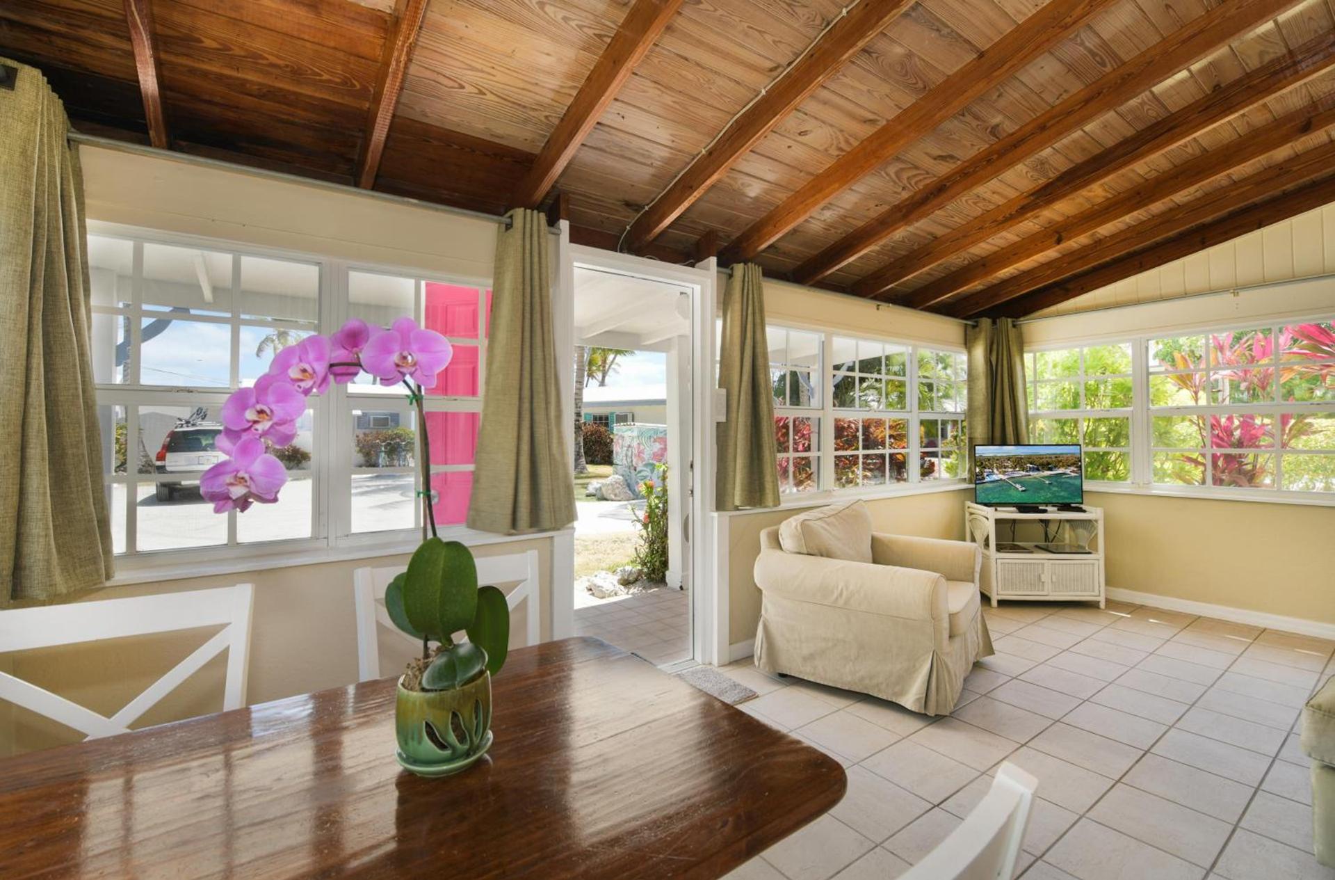 Pines & Palms Resort photo 89
