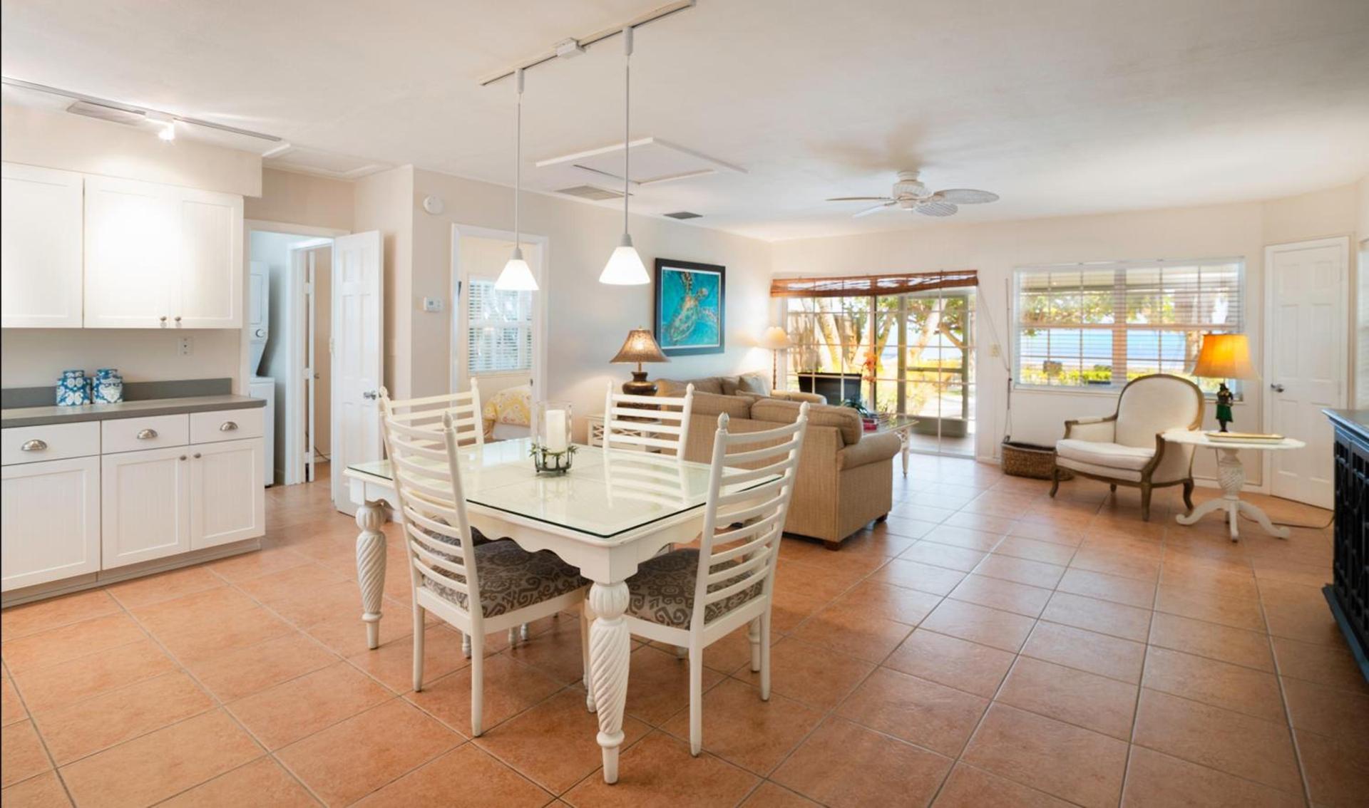 Pines & Palms Resort photo 91