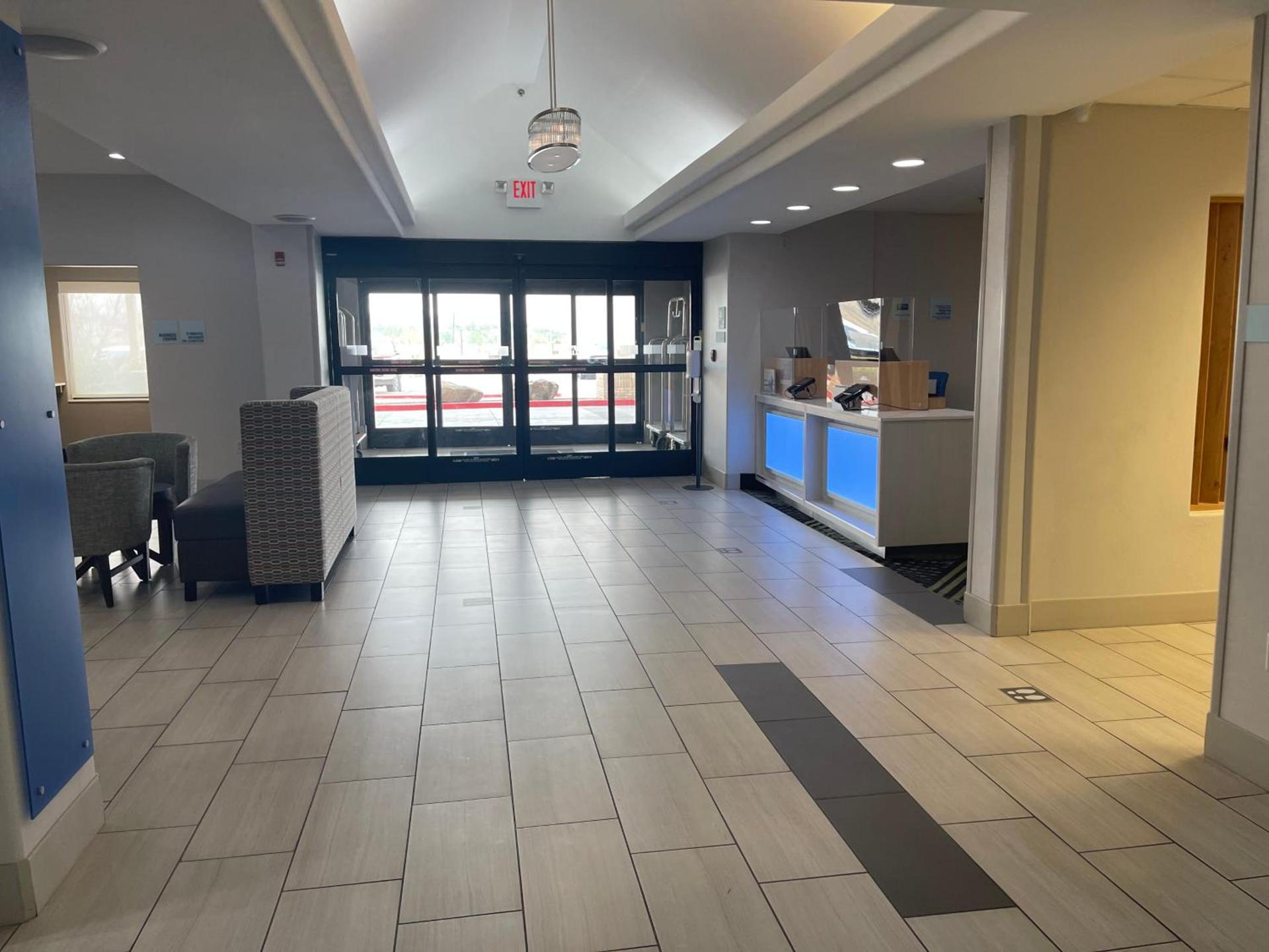Holiday Inn Express Hotel & Suites Las Vegas NM by IHG photo 19