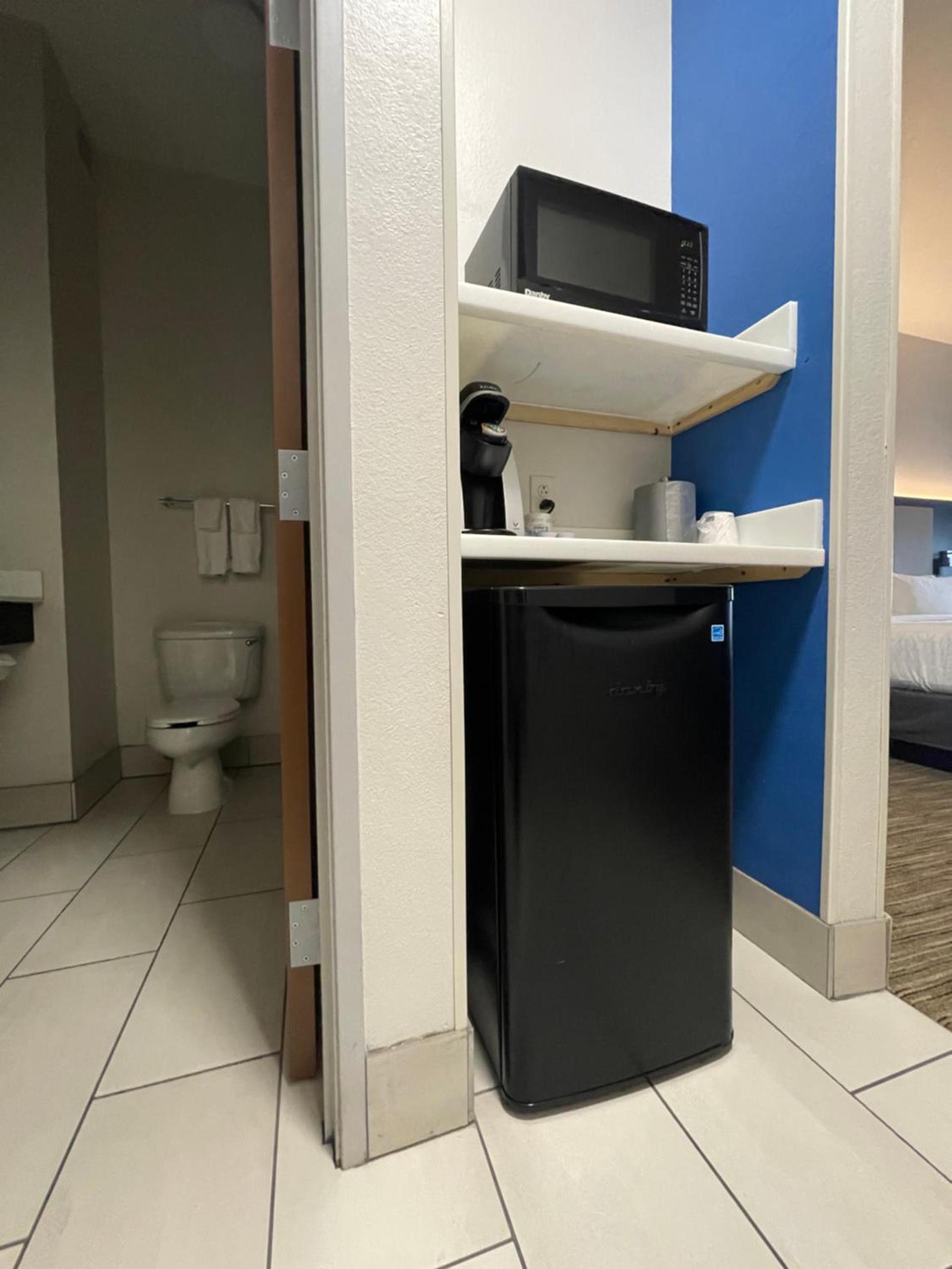 Holiday Inn Express Hotel & Suites Las Vegas NM by IHG photo 23