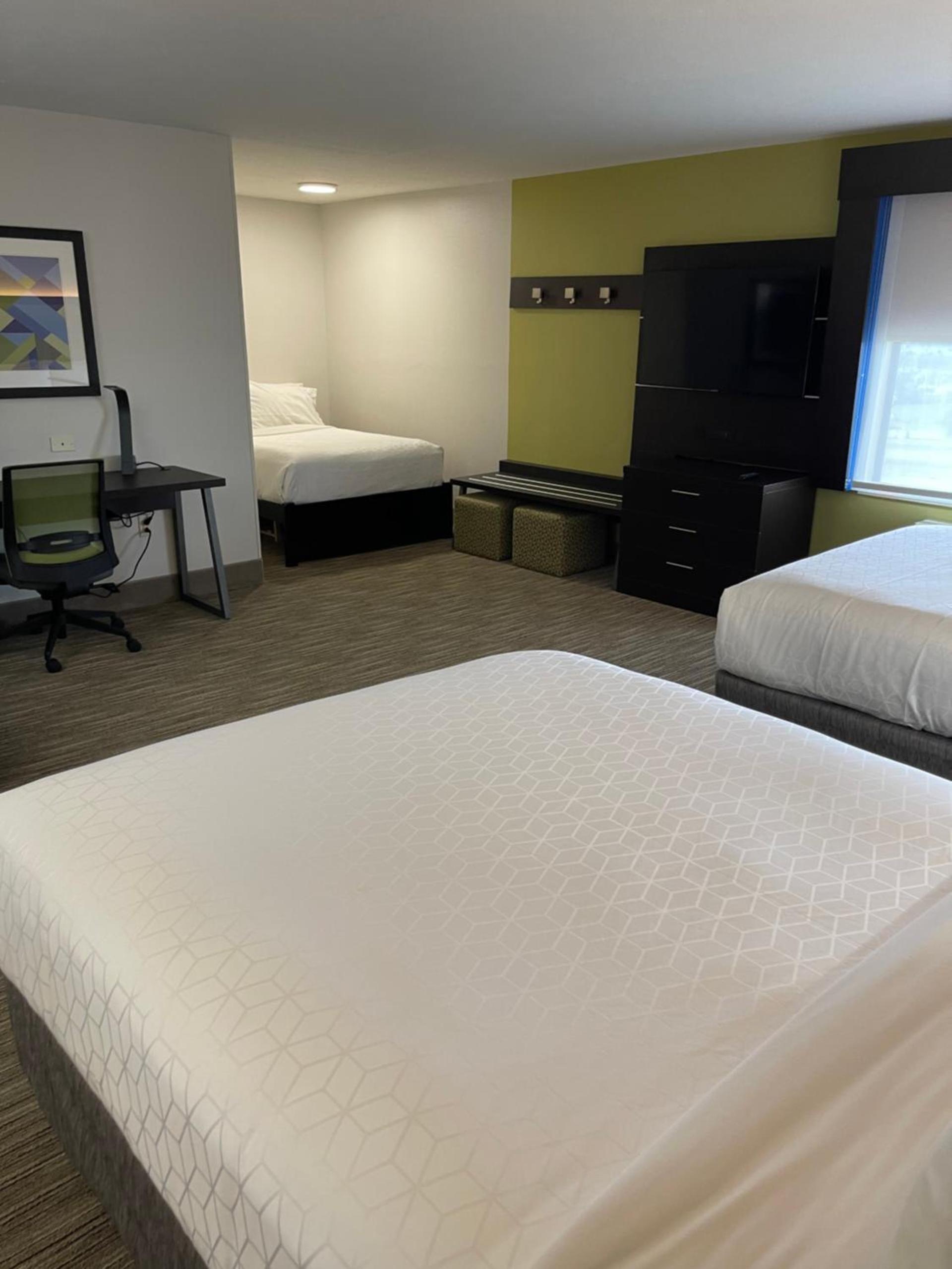 Holiday Inn Express Hotel & Suites Las Vegas NM by IHG photo 16