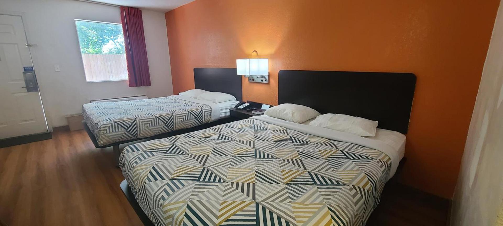 Motel 6-Rolla, MO photo 37