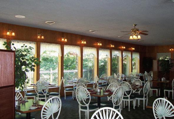 Northern Queen Inn photo 11
