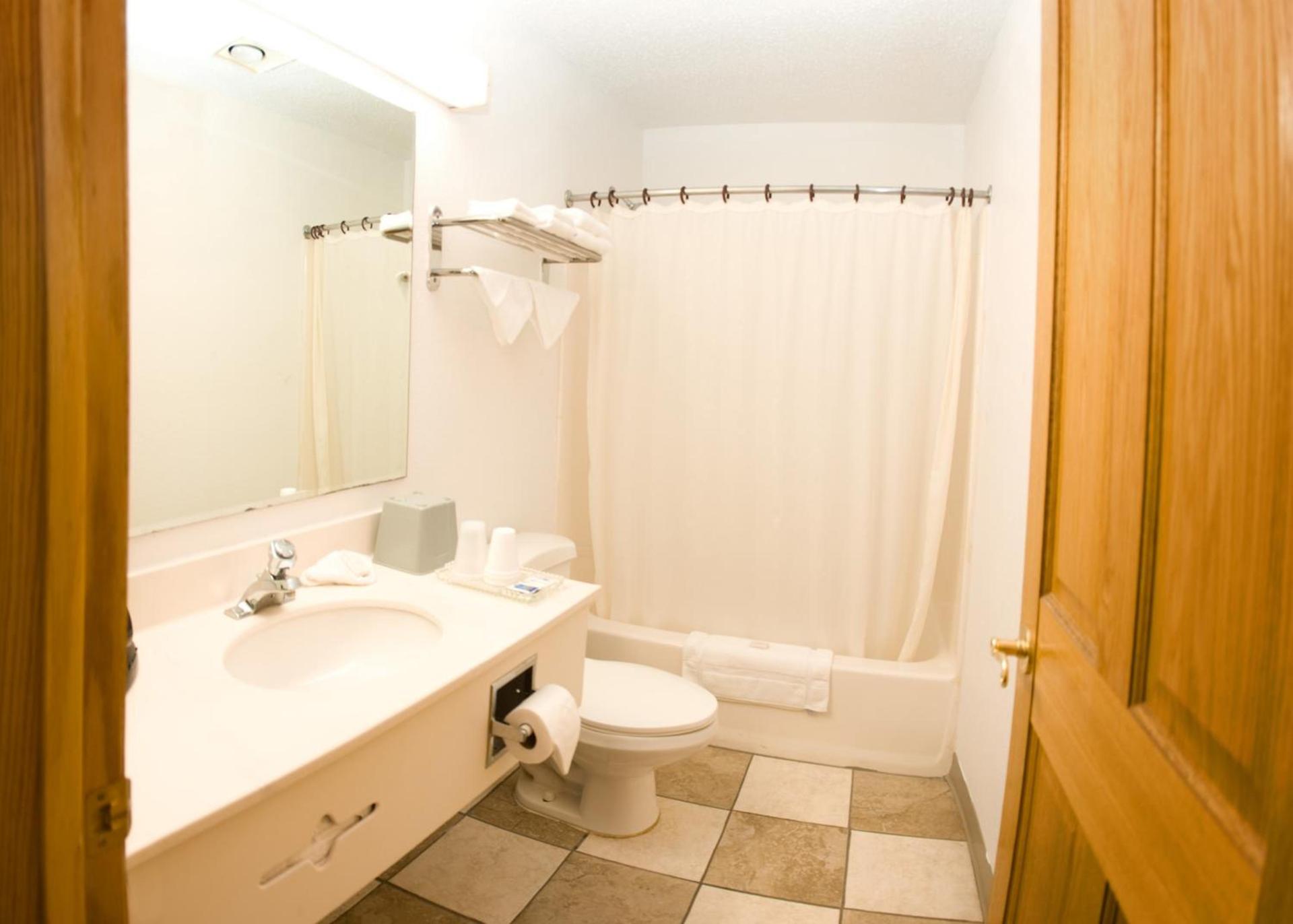 North Country Inn & Suites photo 10