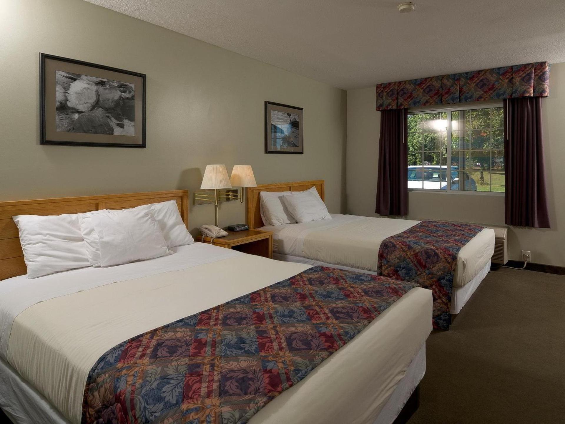 Sierra Sands Family Lodge photo 5