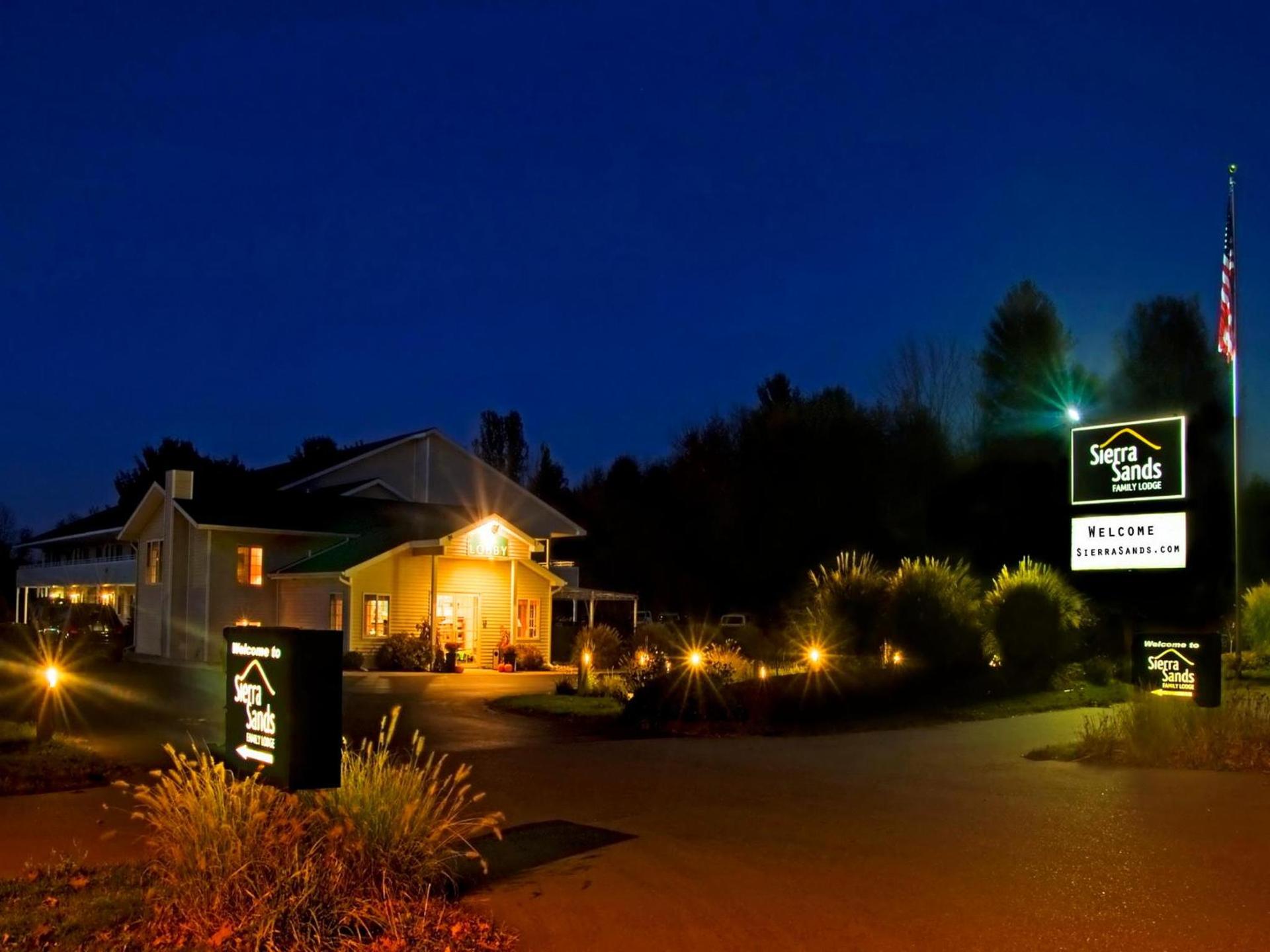 Sierra Sands Family Lodge photo 19