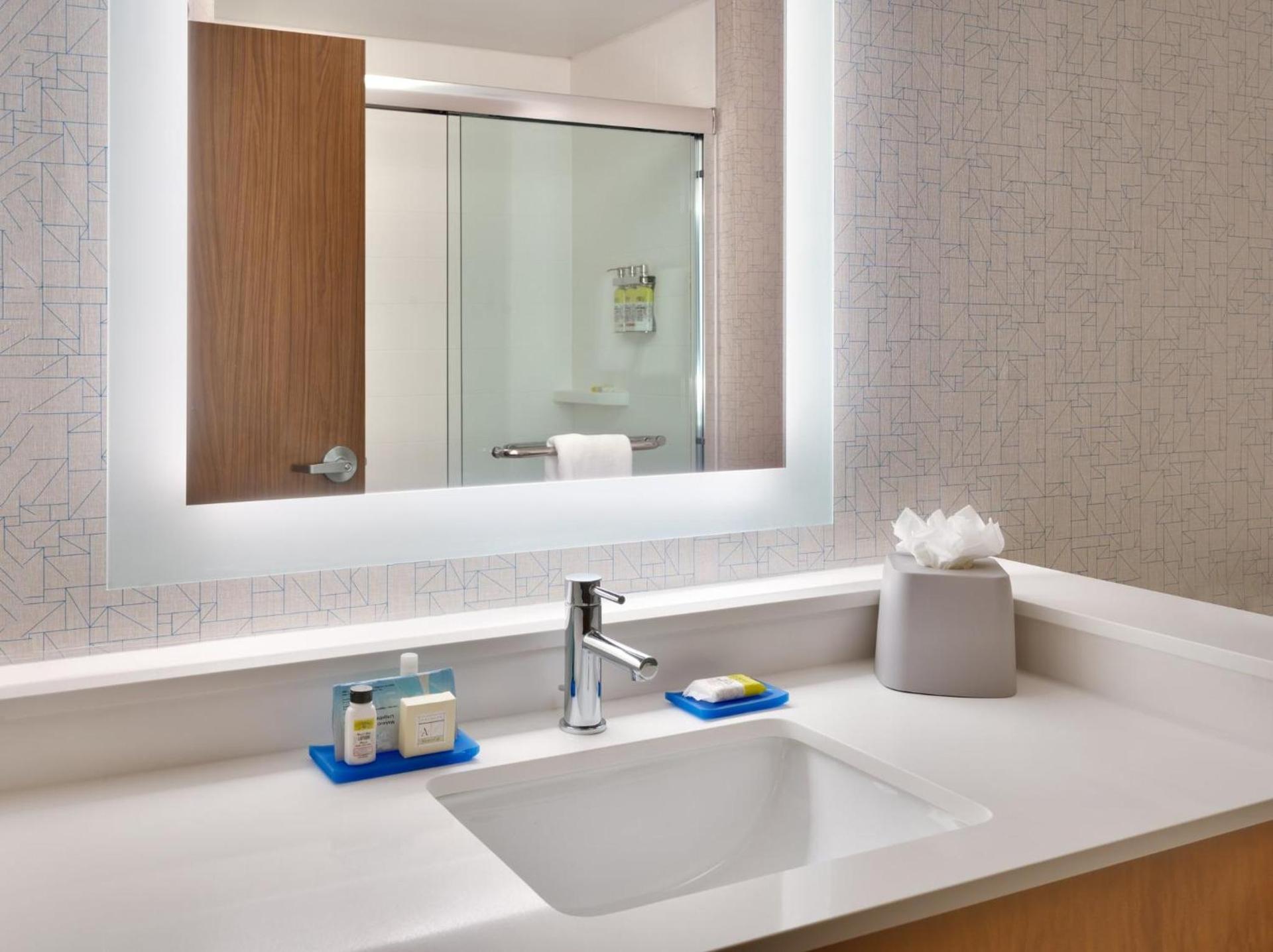 Holiday Inn Express & Suites - Gainesville I-75 by IHG photo 39
