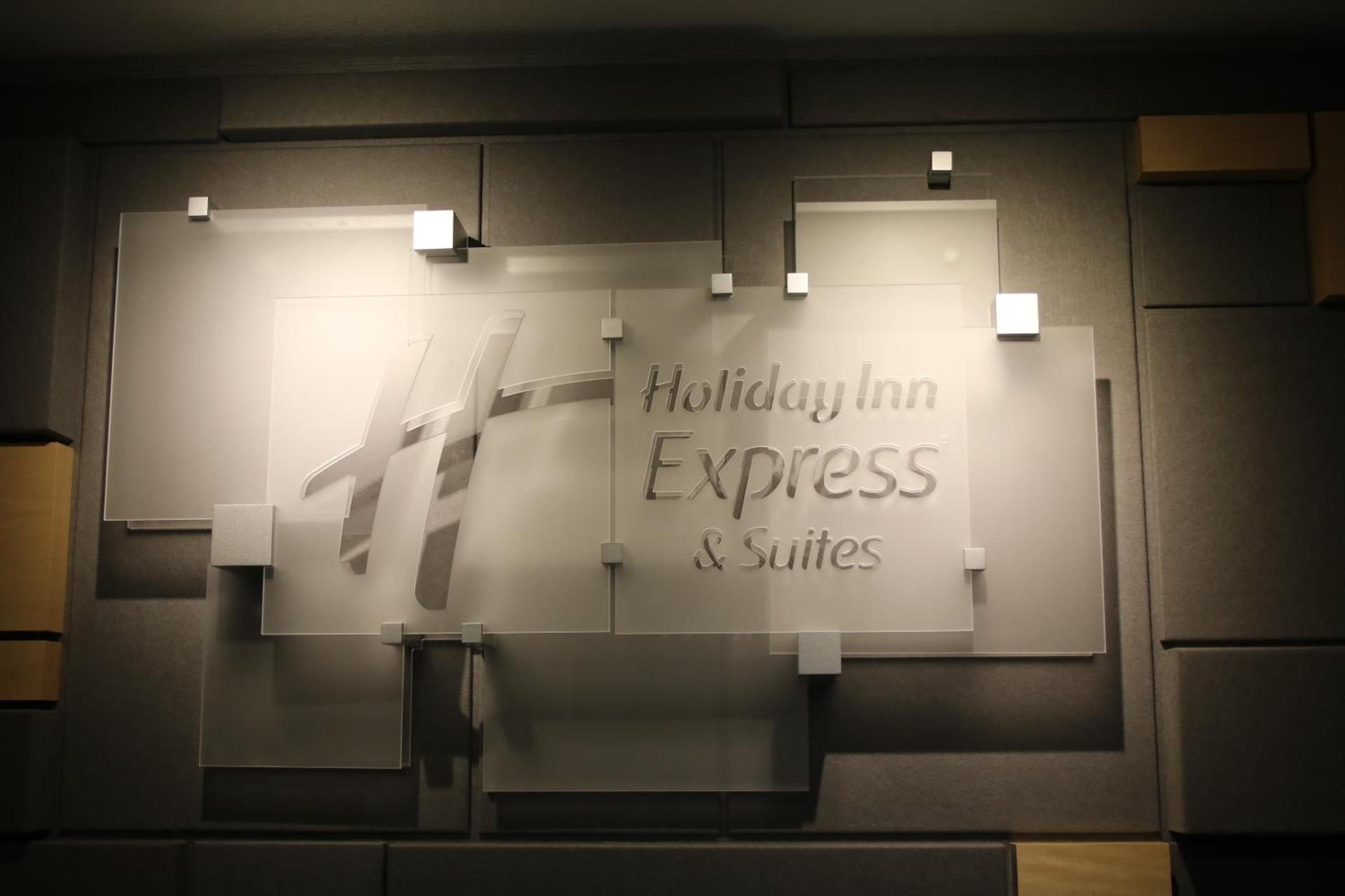 Holiday Inn Express by IHG photo 3