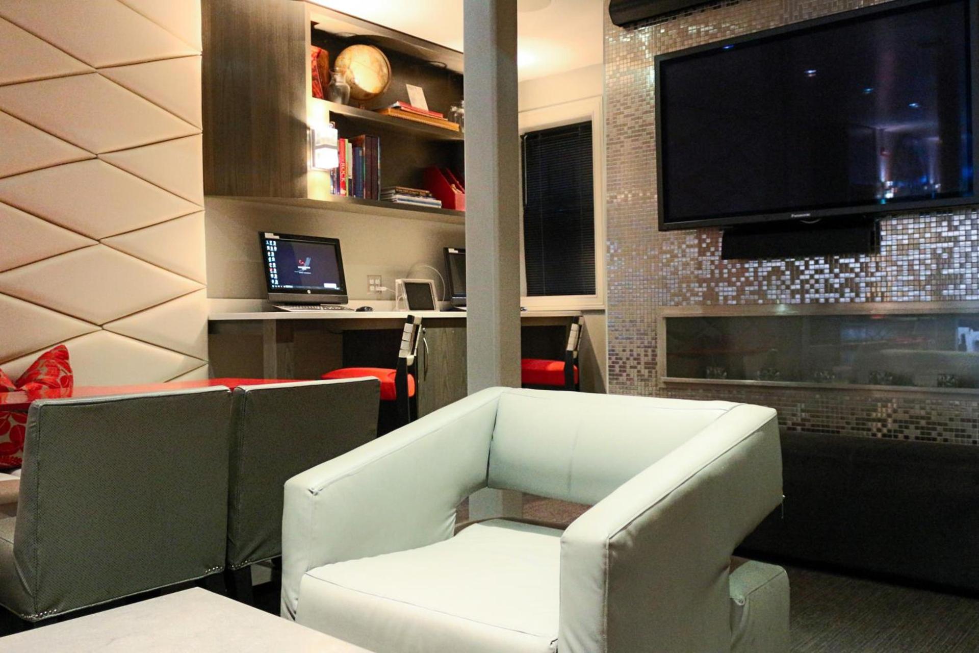 Charlesmark Hotel photo 15