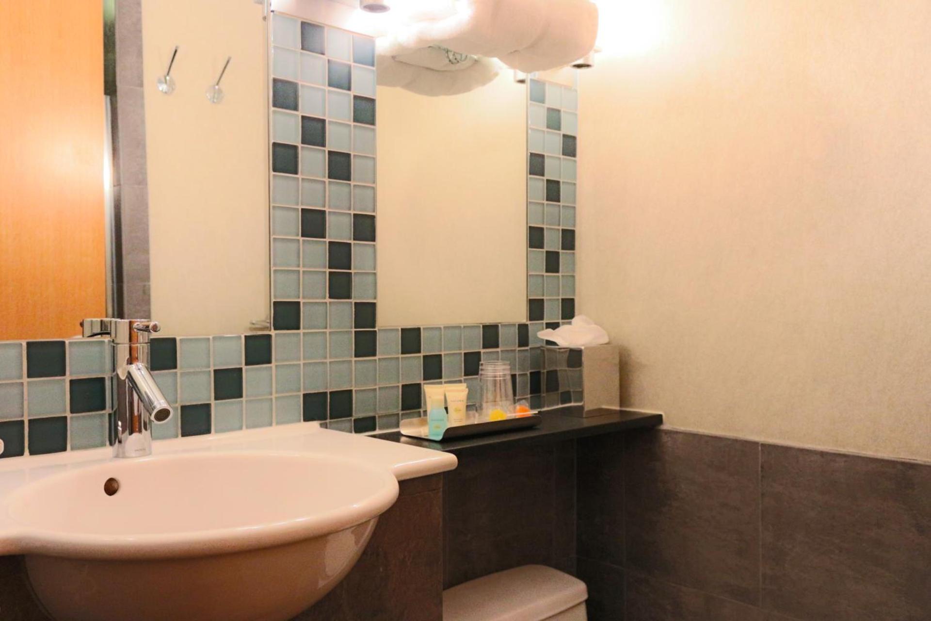 Charlesmark Hotel photo 9