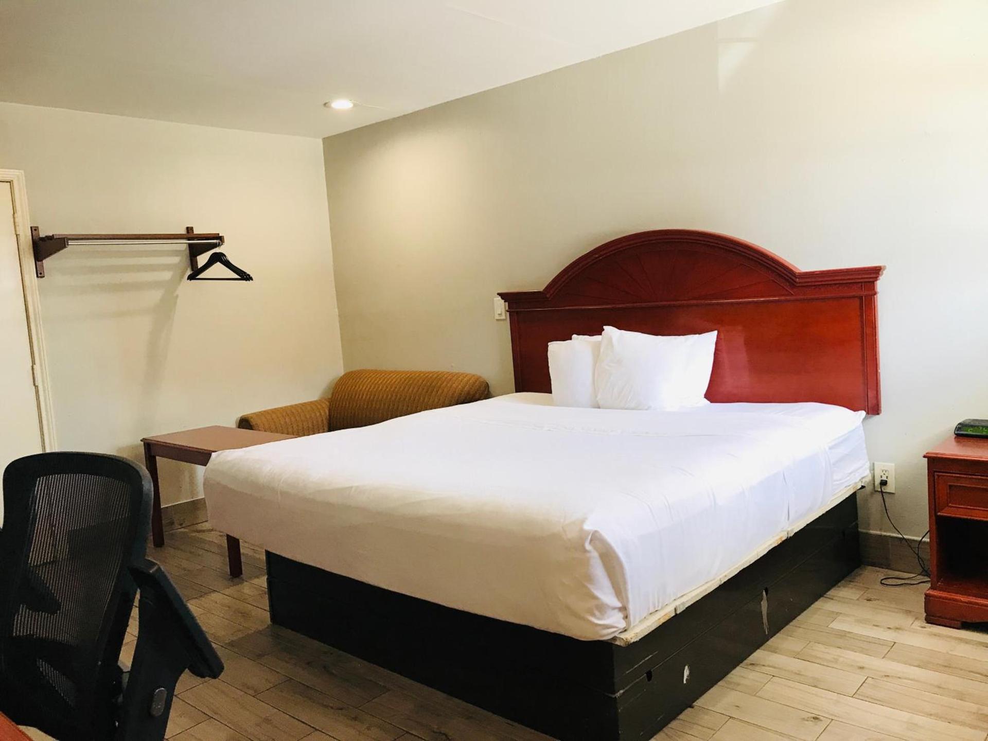 Summit Inn - Houston Medical Center - NRG Park photo 19