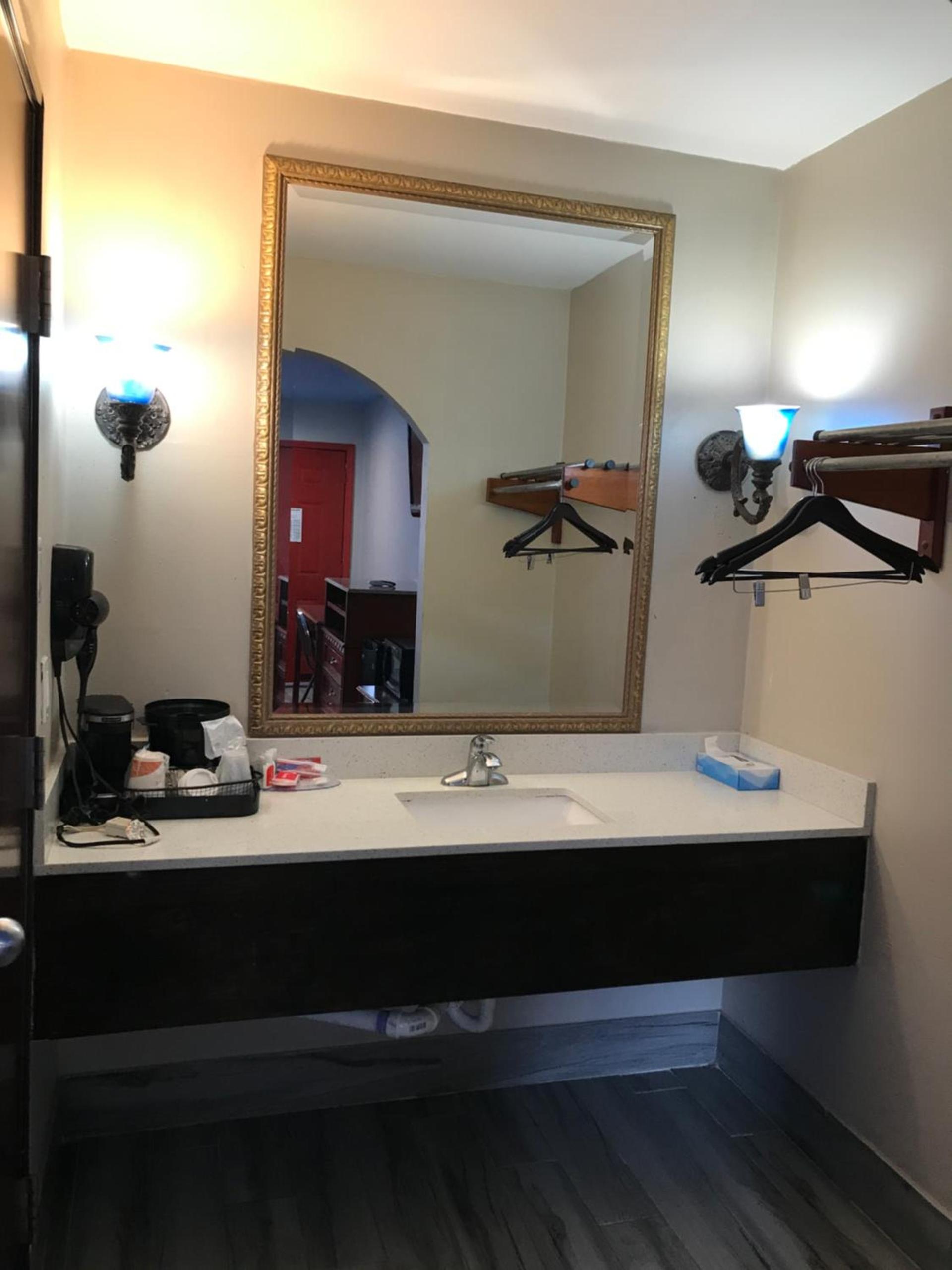 Summit Inn - Houston Medical Center - NRG Park photo 14