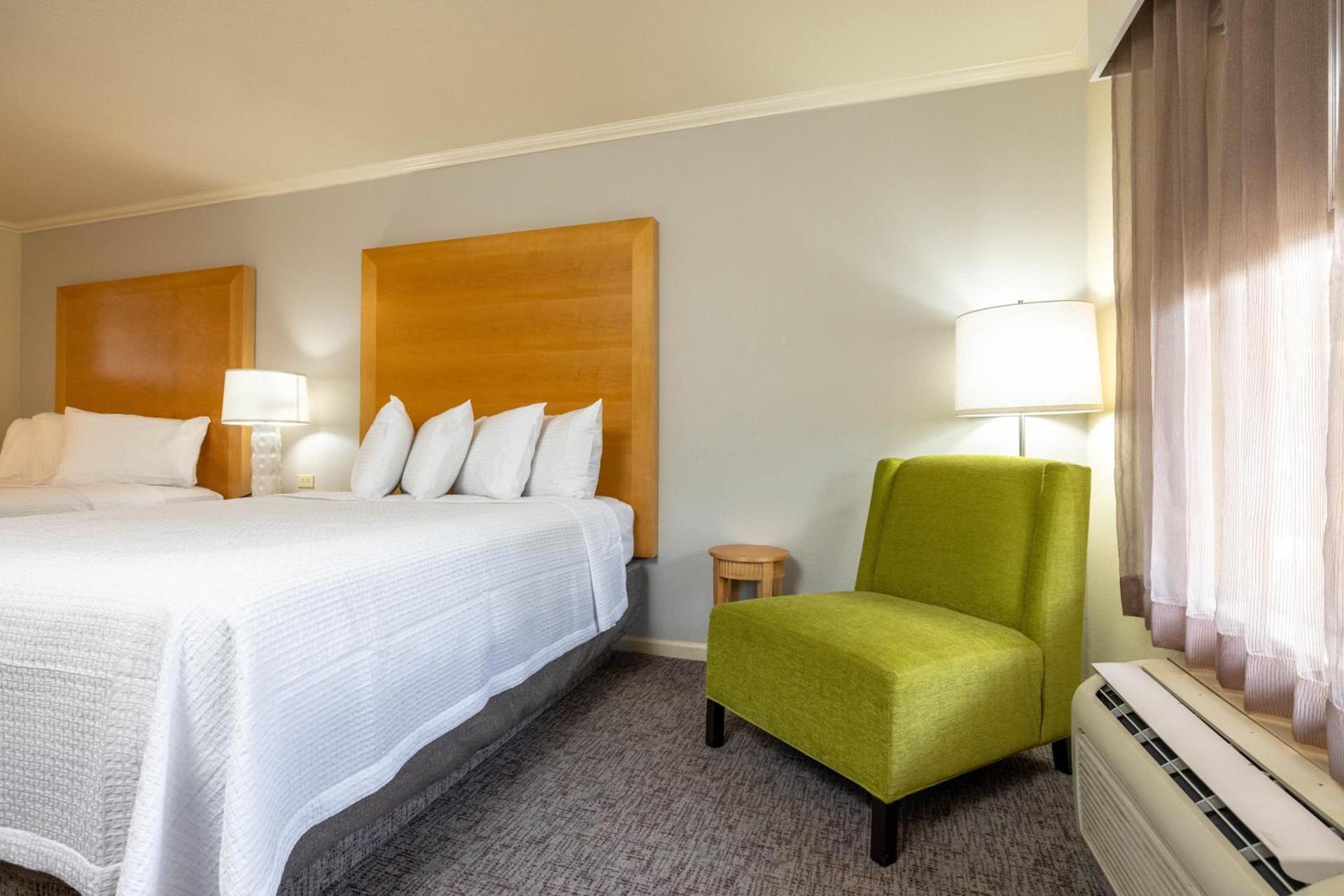 Best Western Plus Dixon Davis photo 14