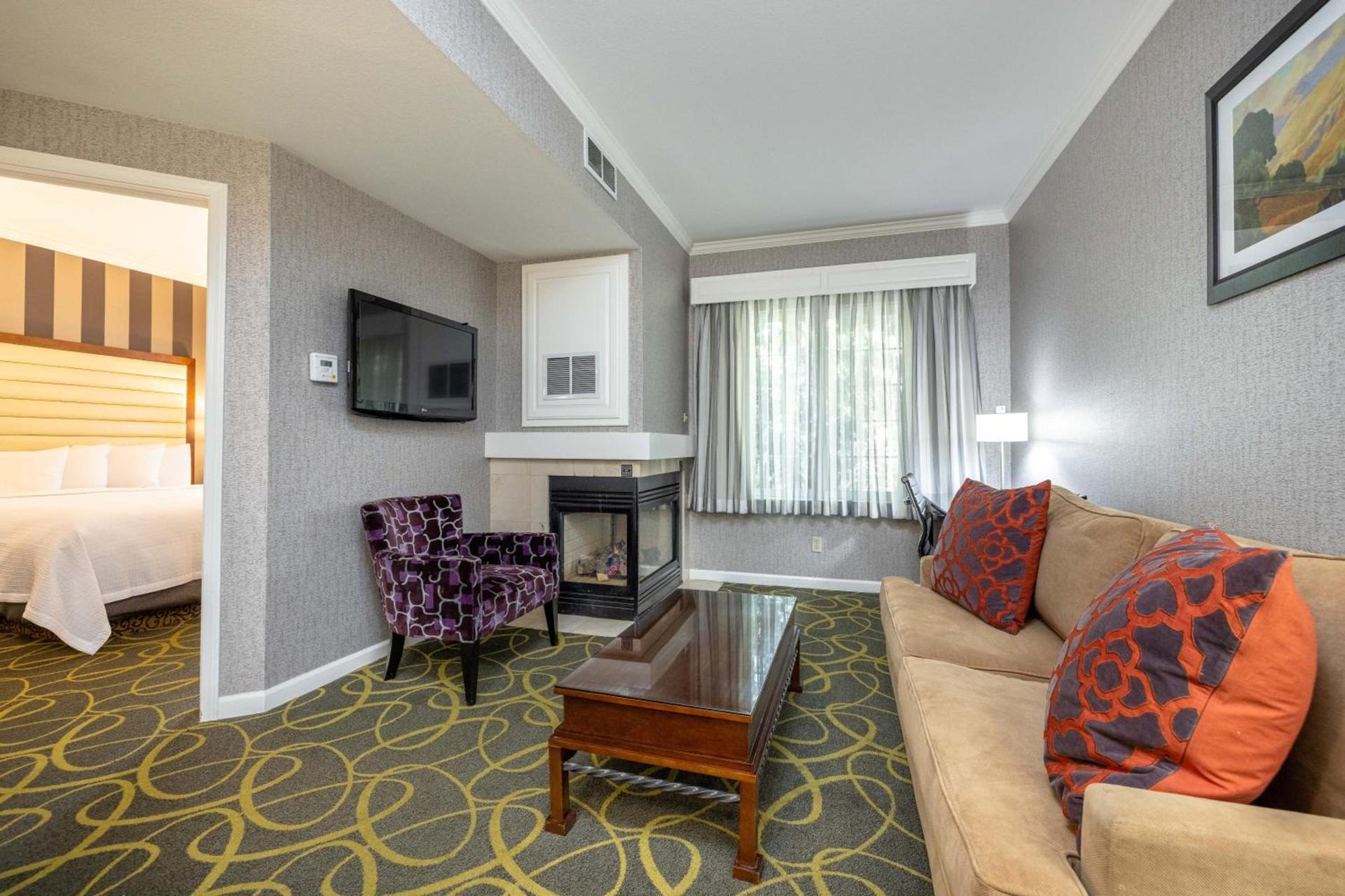 Best Western Plus Dixon Davis photo 5