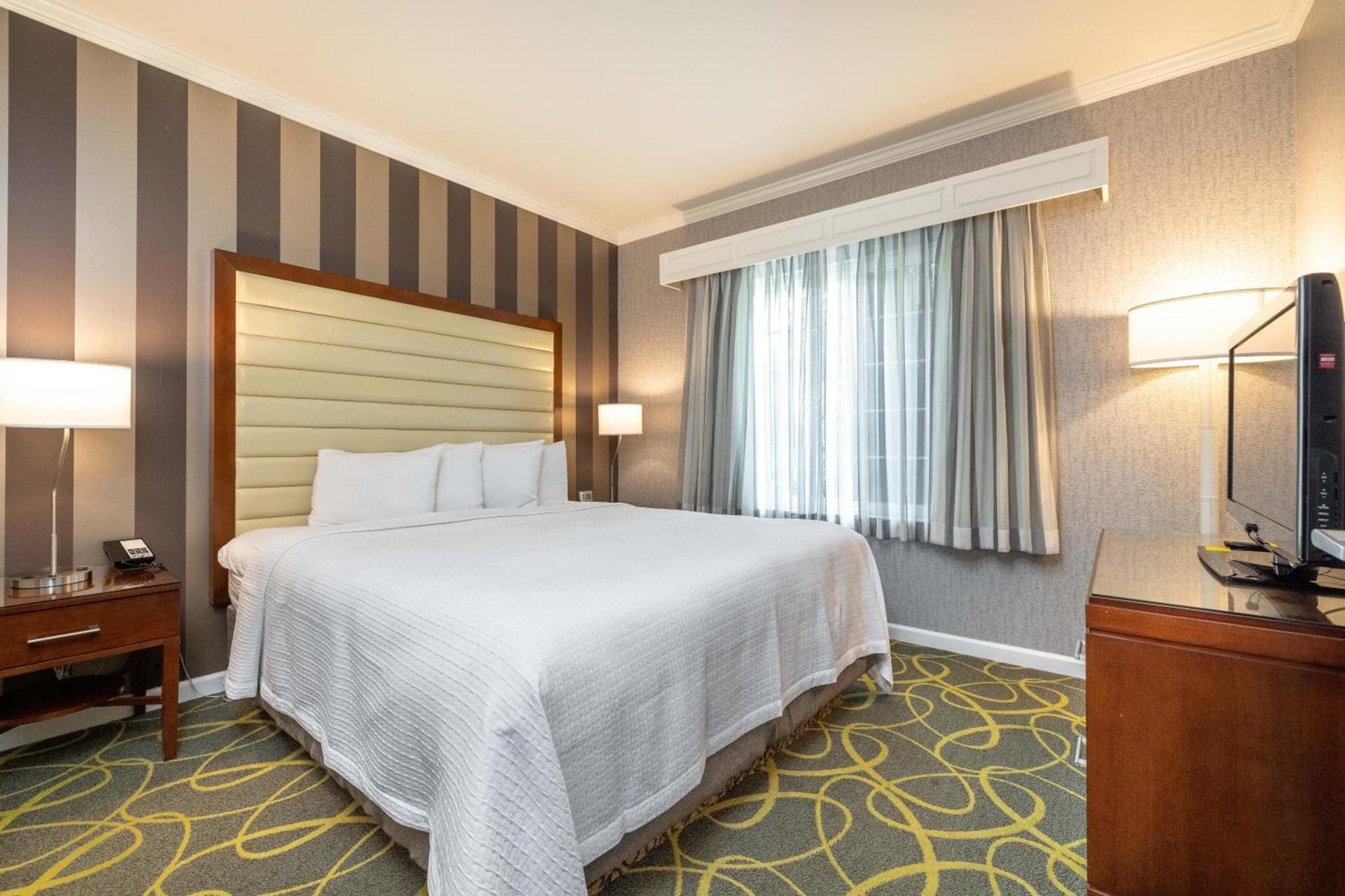 Best Western Plus Dixon Davis photo 34
