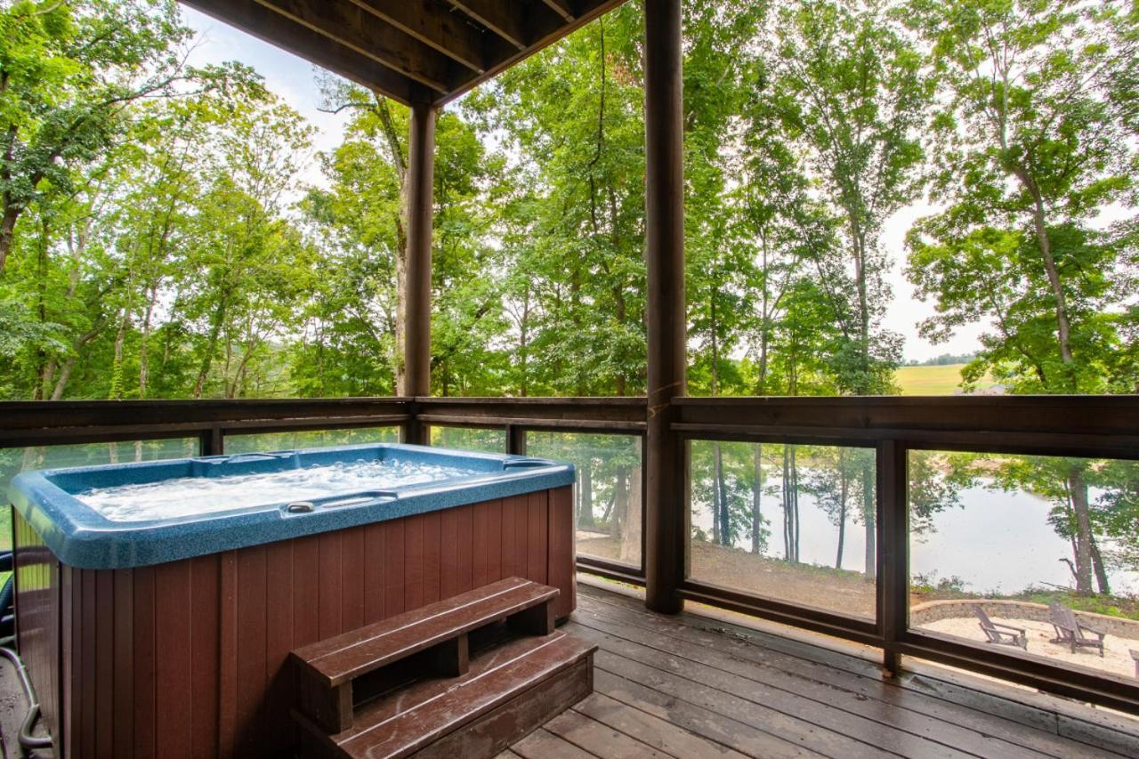 Tranquility Paradise River View Hot Tub photo 24
