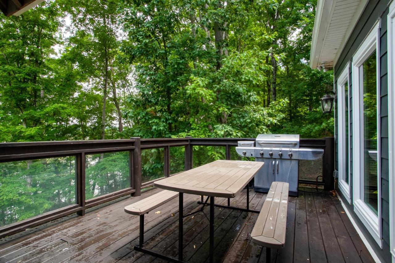Tranquility Paradise River View Hot Tub photo 28