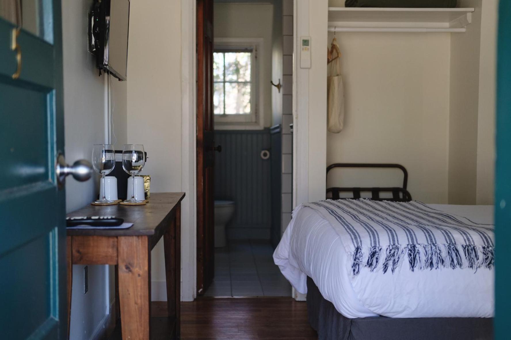 Anchor Inn photo 17