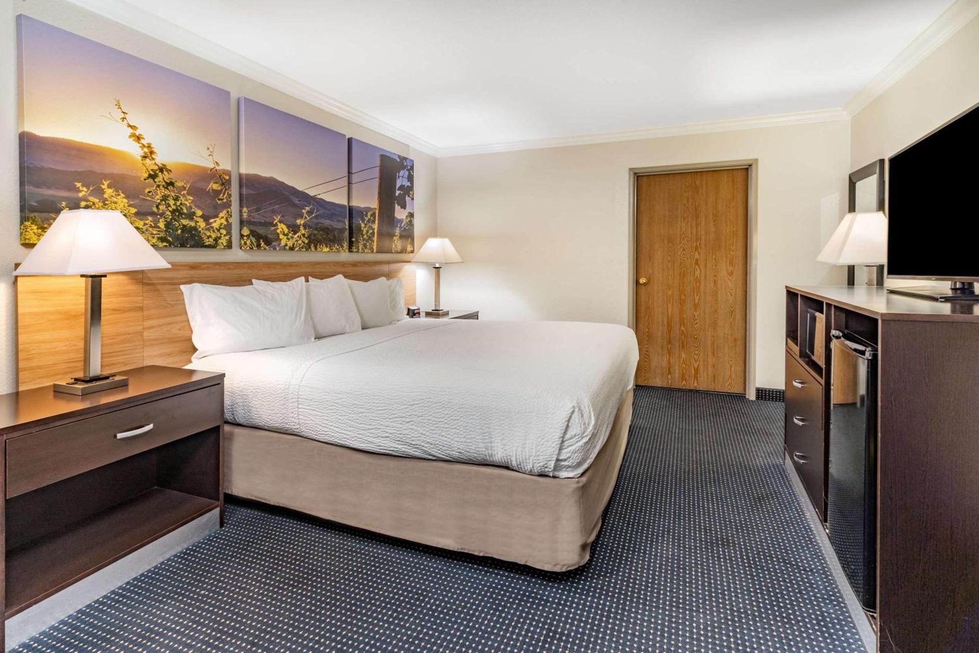 Days Inn by Wyndham Winnemucca photo 13