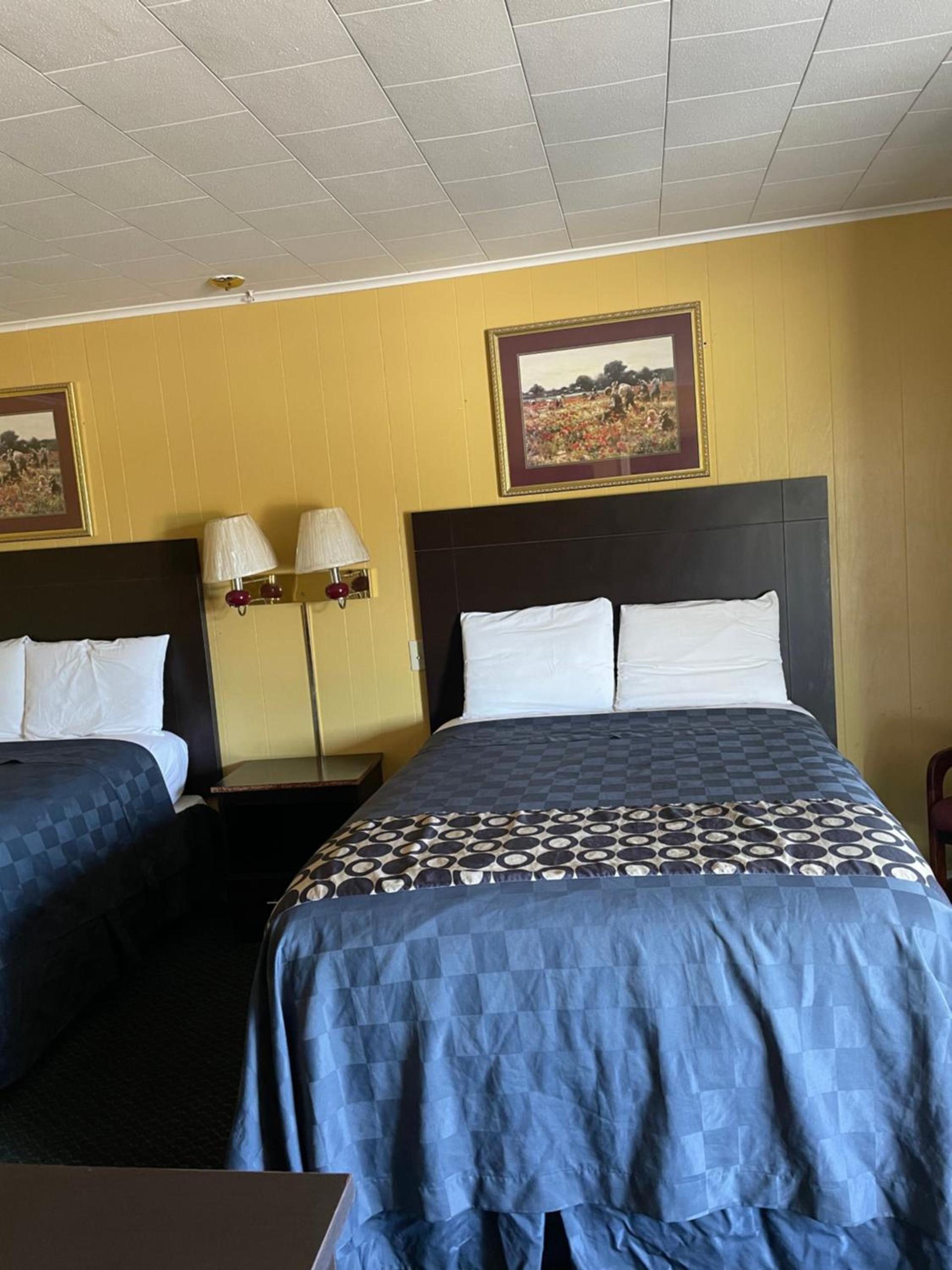 Budget Inn photo 4