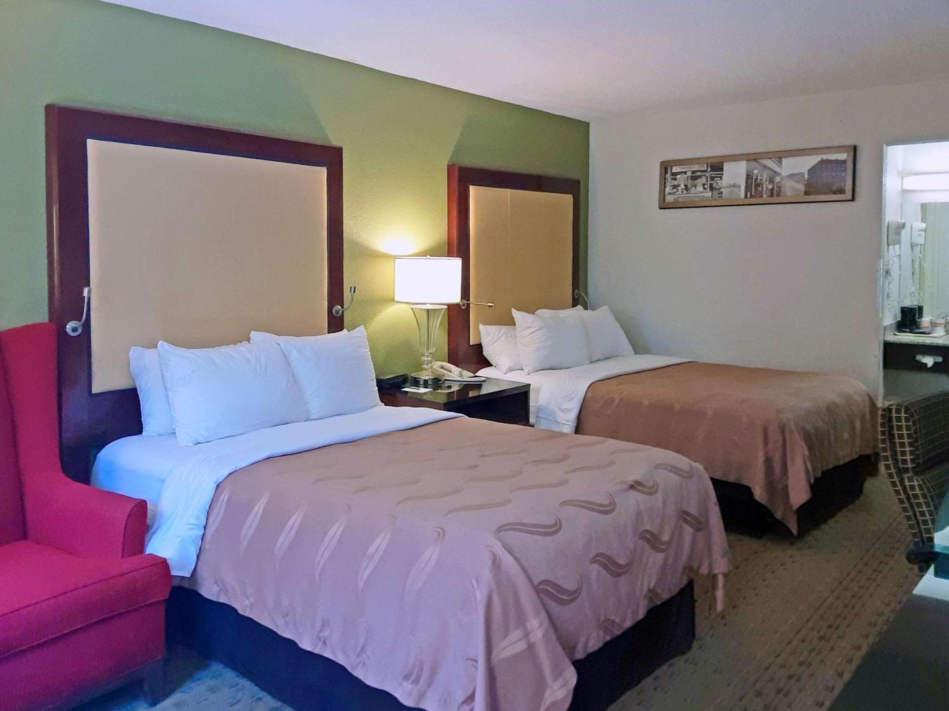 Quality Inn Morganton Southeast photo 17