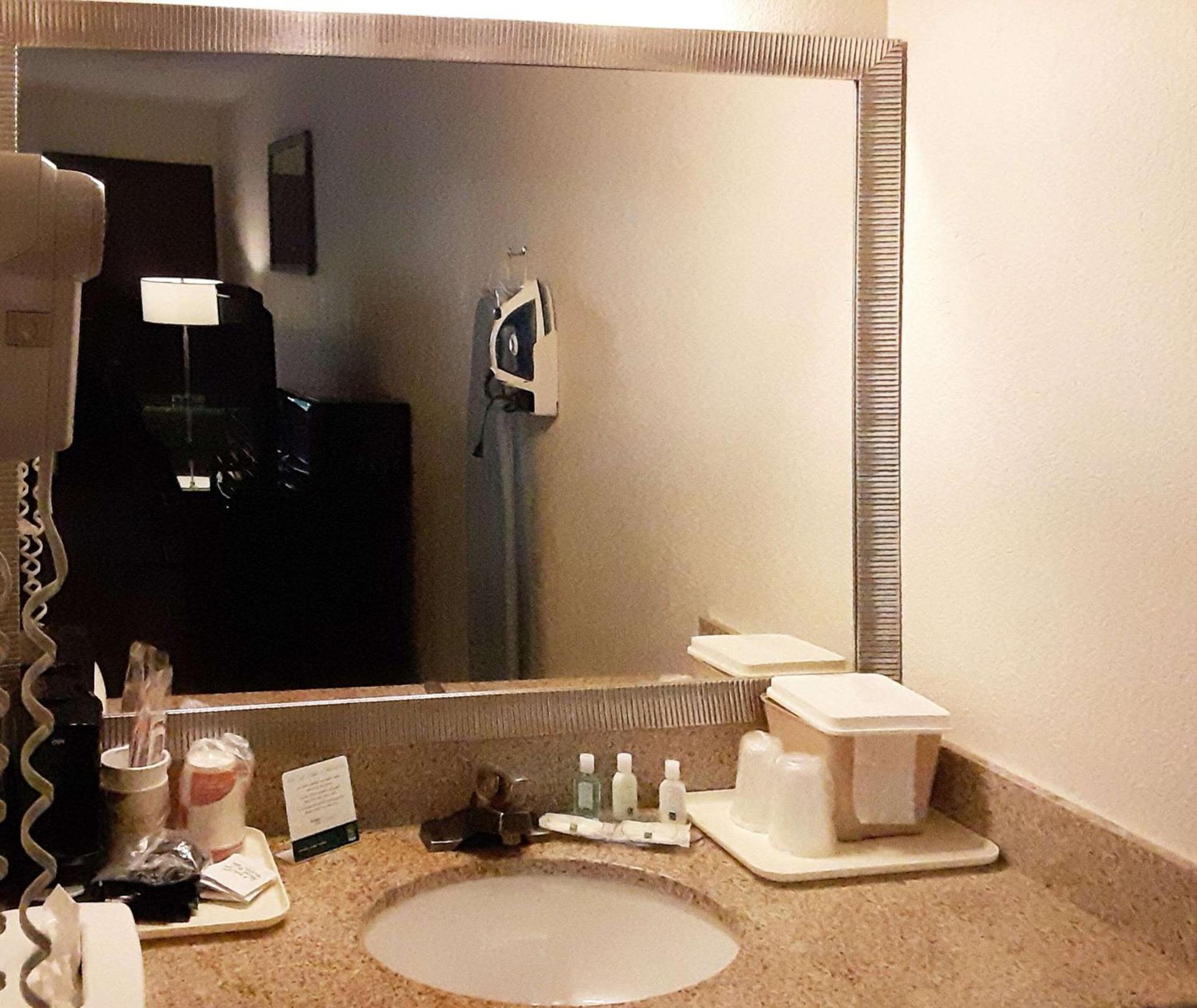 Quality Inn Morganton Southeast photo 31