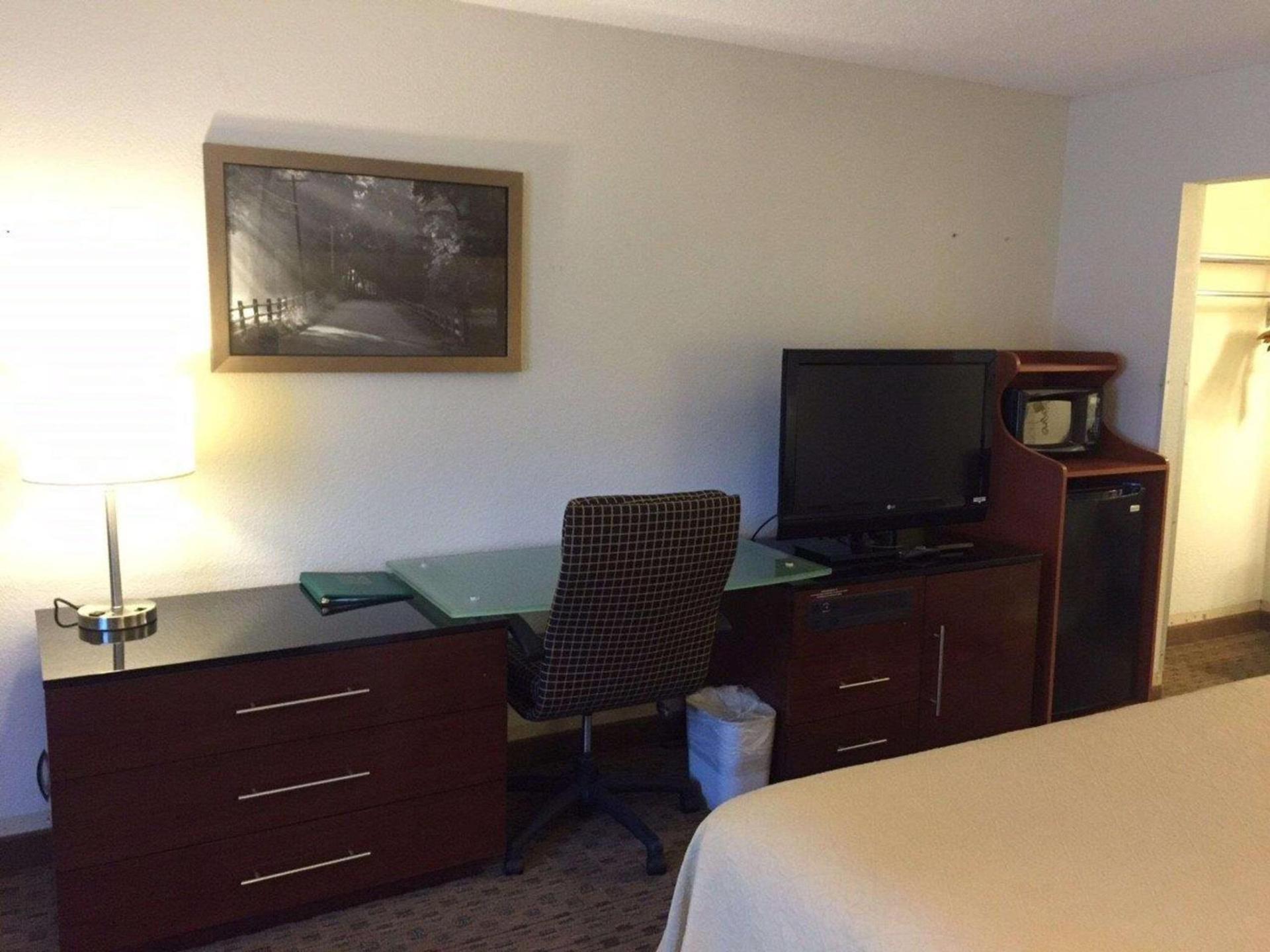 Quality Inn Morganton Southeast photo 32