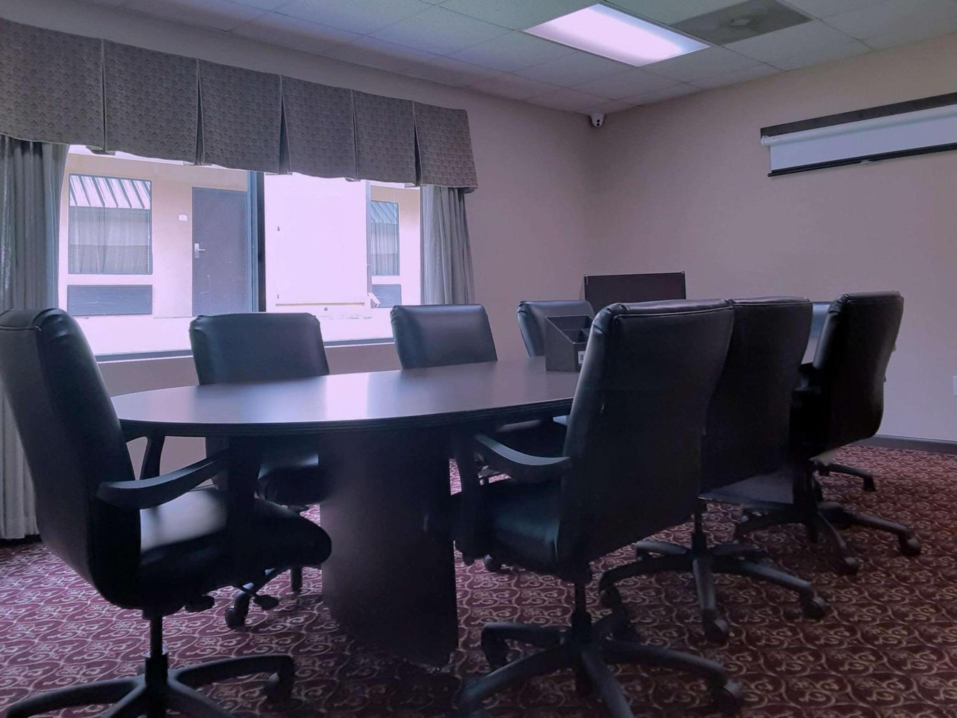 Quality Inn Morganton Southeast photo 11